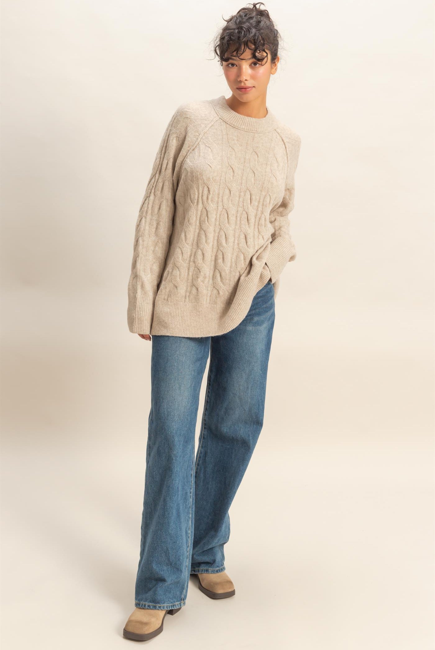 Wholesale Crew Neck Cable Knit Sweater Pullover Sweaters DZ25E957 LIGHT TAUPE HYFVE