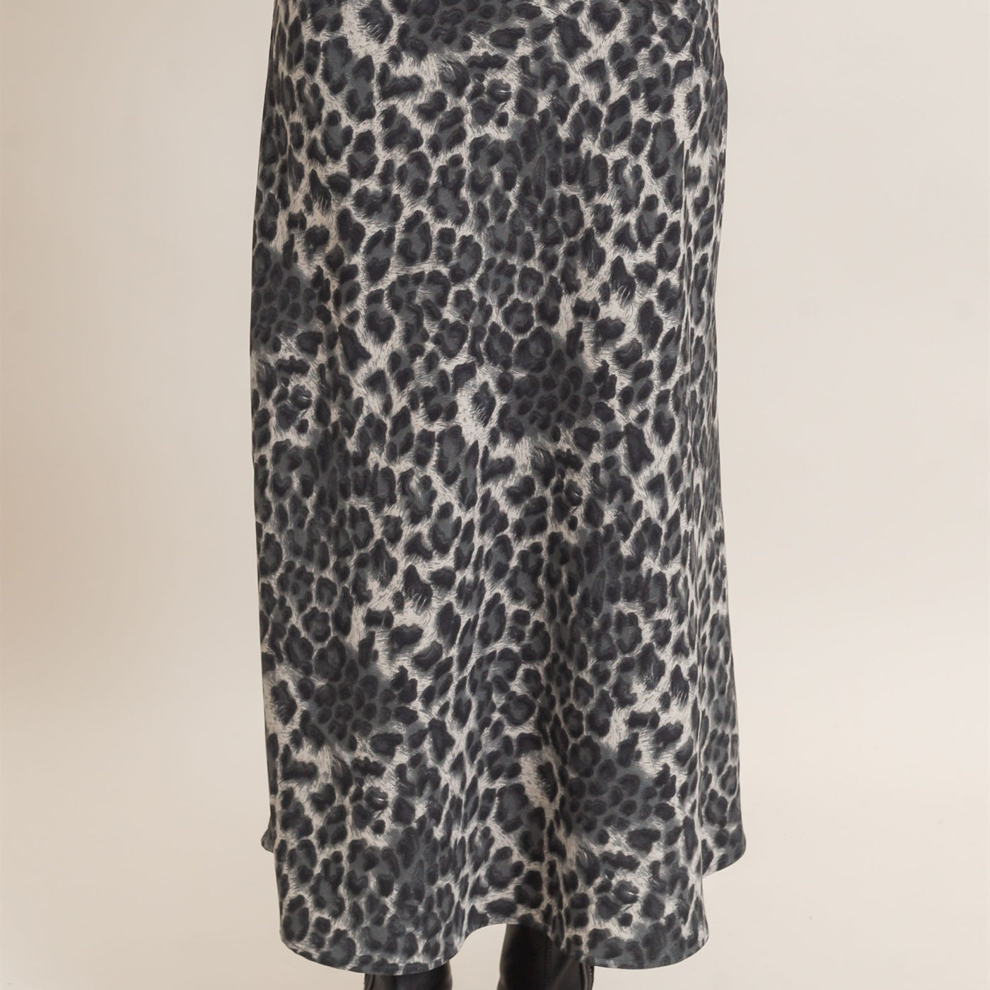 Wholesale Leopard Print Midi Skirt Skirts HF26F159 BLACK DOUBLE ZERO