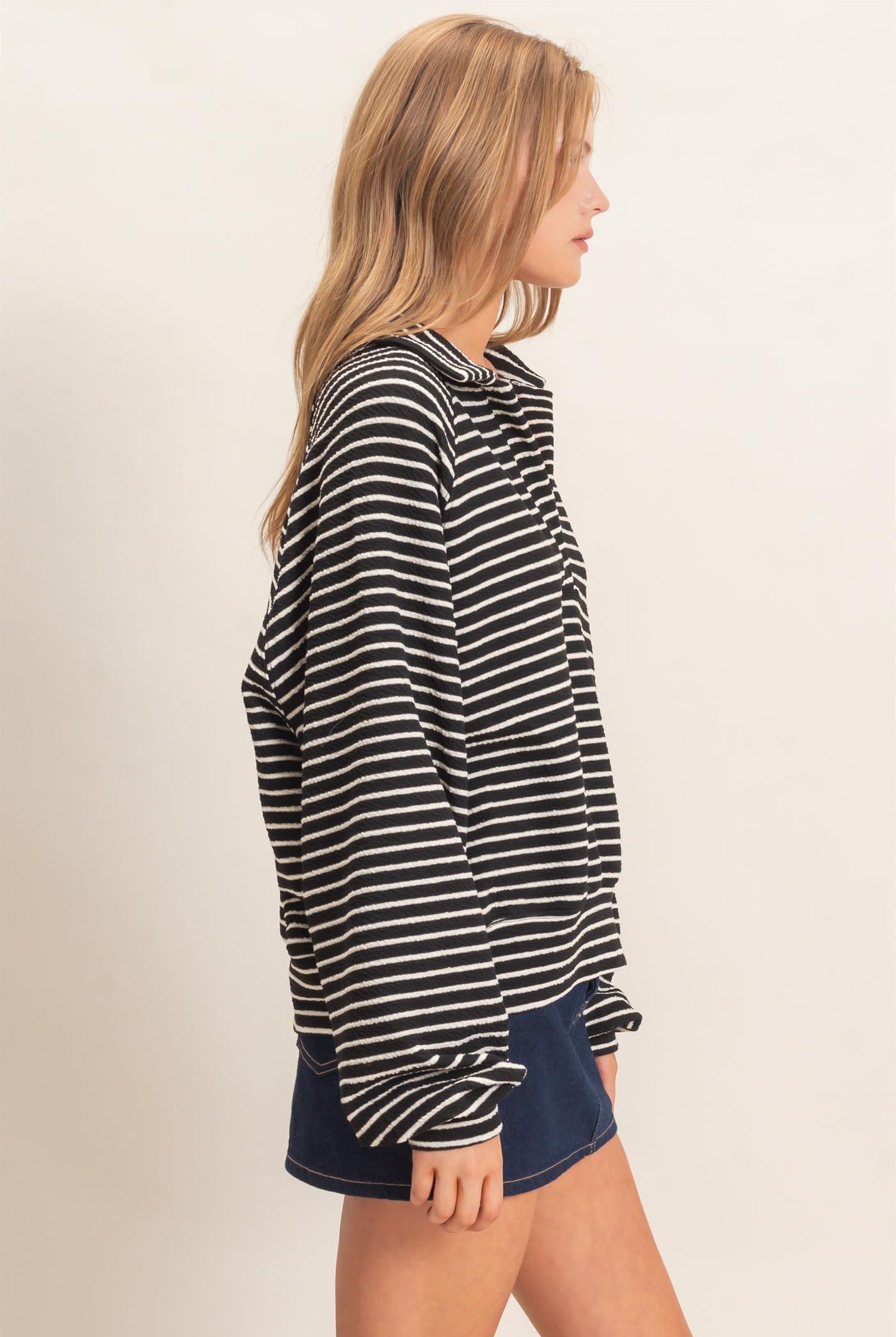 Wholesale Striped Collared Sweatshirt Sweatshirts HF26F095 BLACK HYFVE