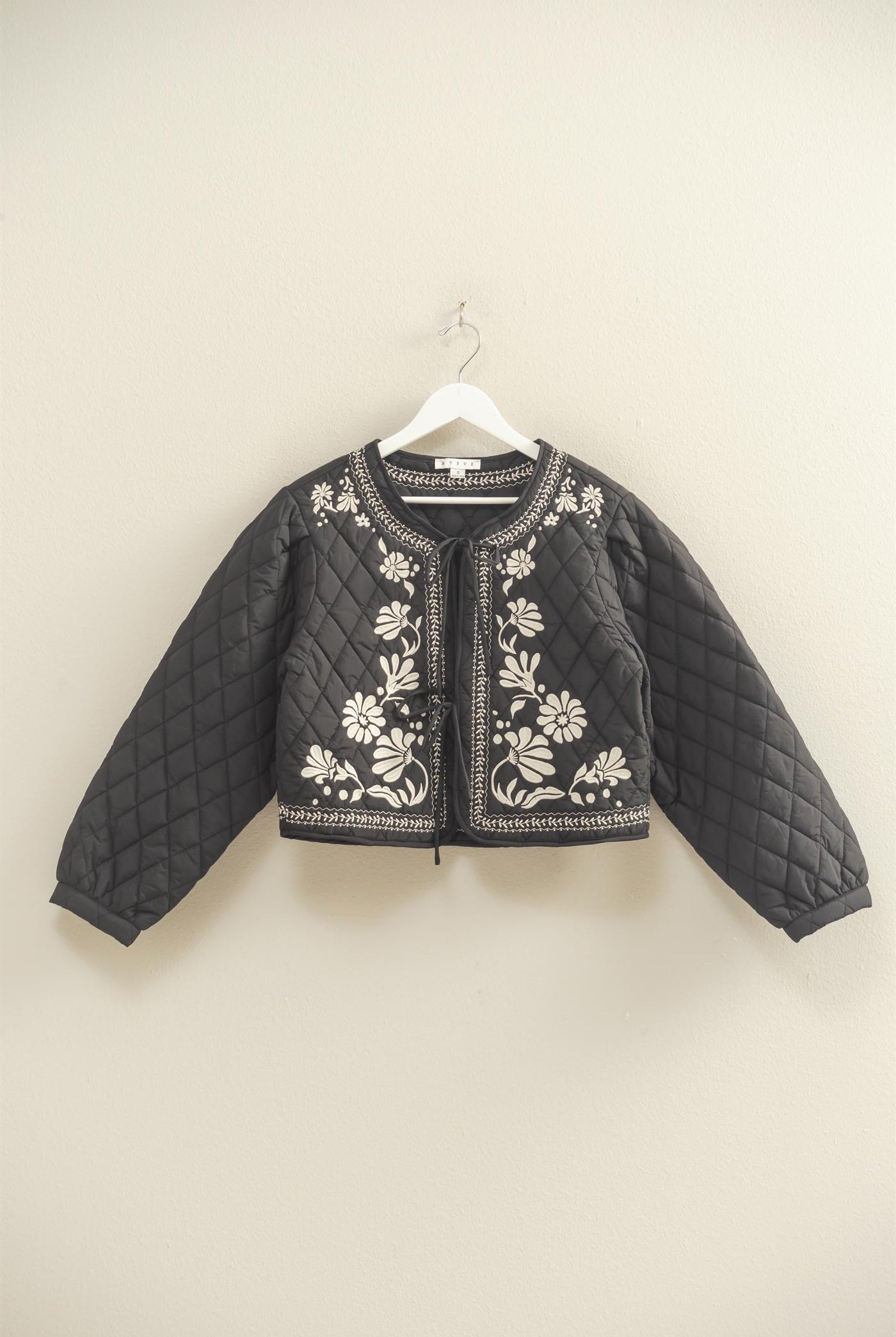 Wholesale Quilted Floral Embroidered Padding Jacket Coats & Jackets HF26A084 BLACK HYFVE