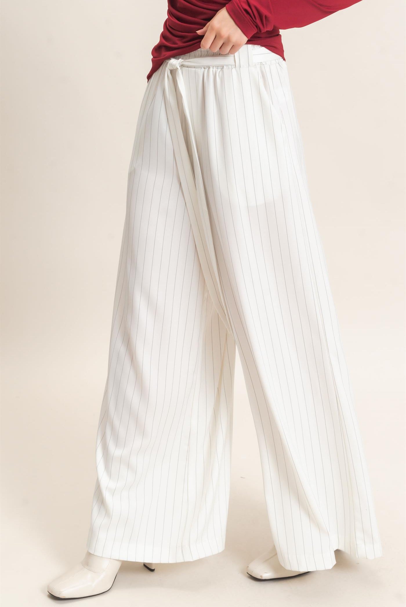 Wholesale Pinstripe Wide-Leg Pants Pants HF25F030 WHITE HYFVE
