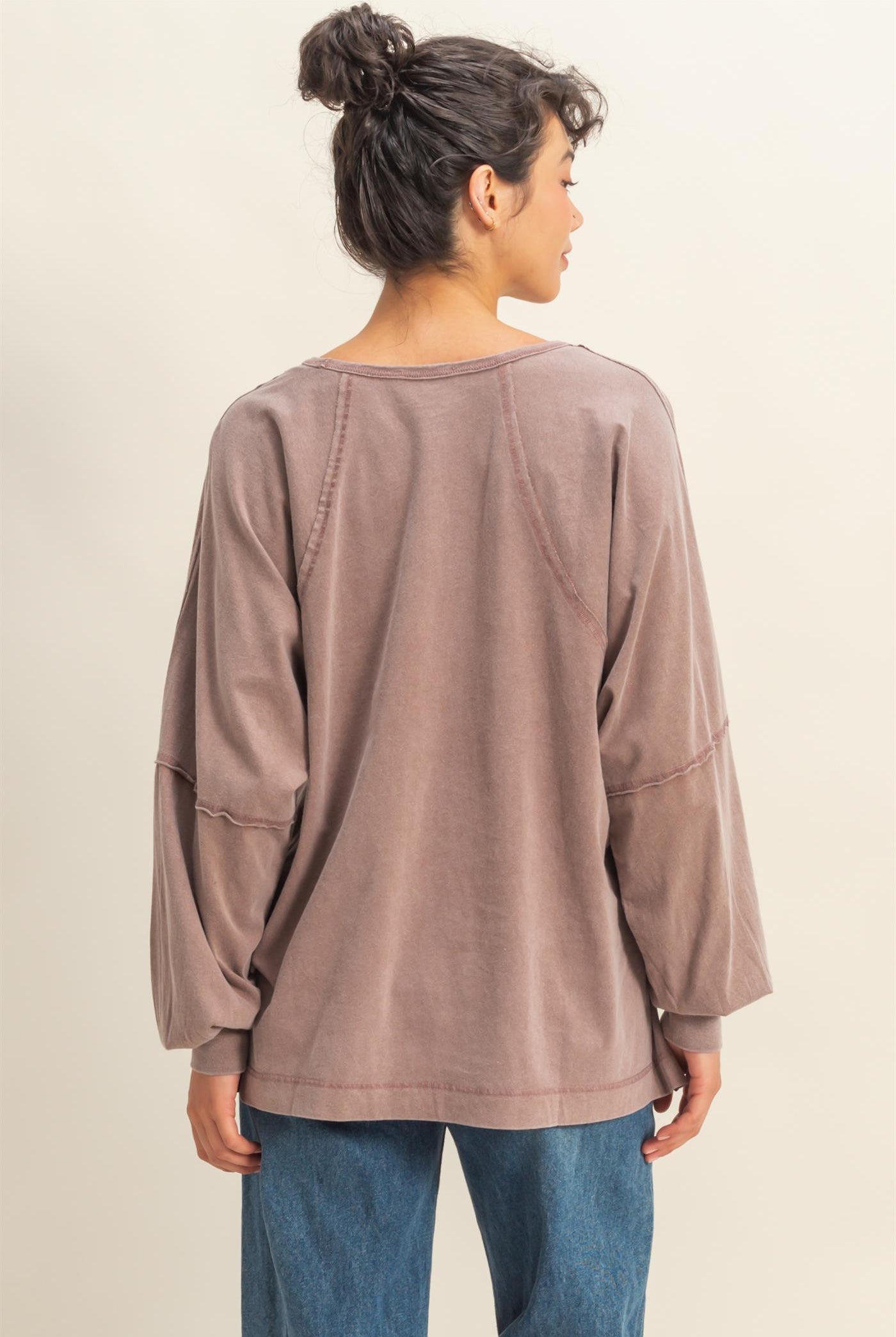 Wholesale Washed Oversized Long Sleeve Top With Slit Clothing Tops DZ25C921 CHESTNUT HYFVE