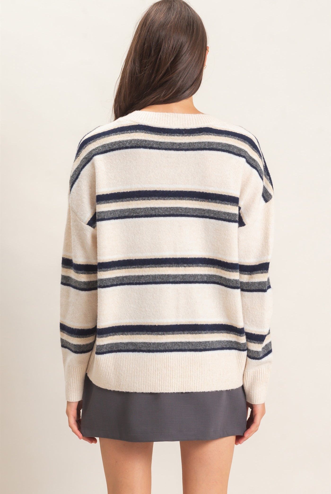 Wholesale V-Neck Striped Sweater Sweaters HF26E476 OATMEAL HYFVE