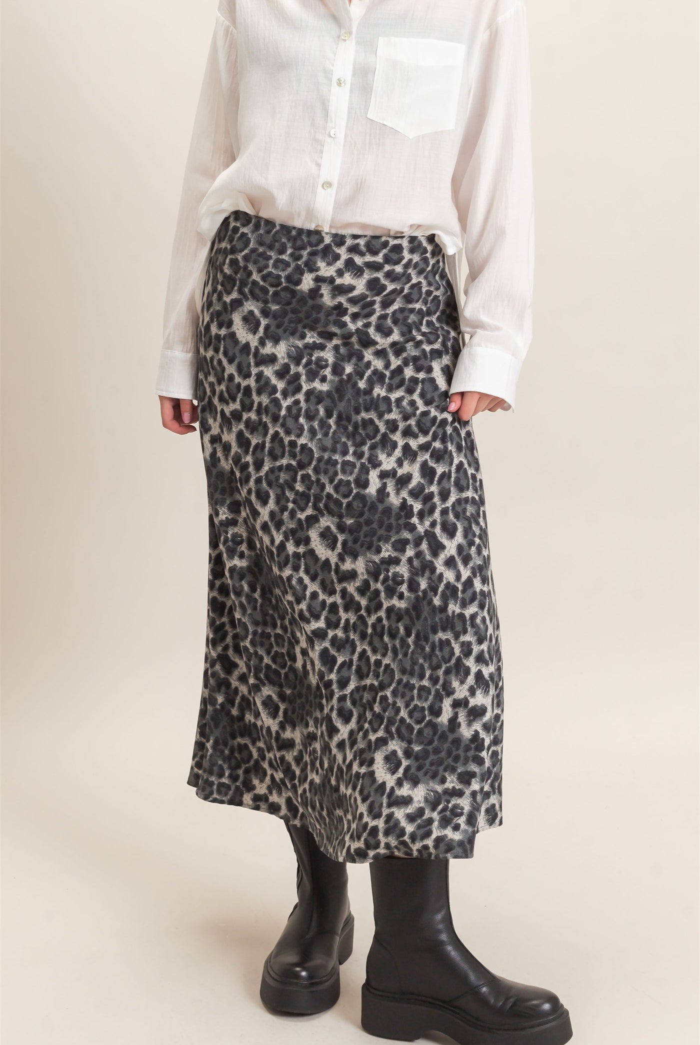 Wholesale Leopard Print Midi Skirt Skirts HF26F159 BLACK DOUBLE ZERO