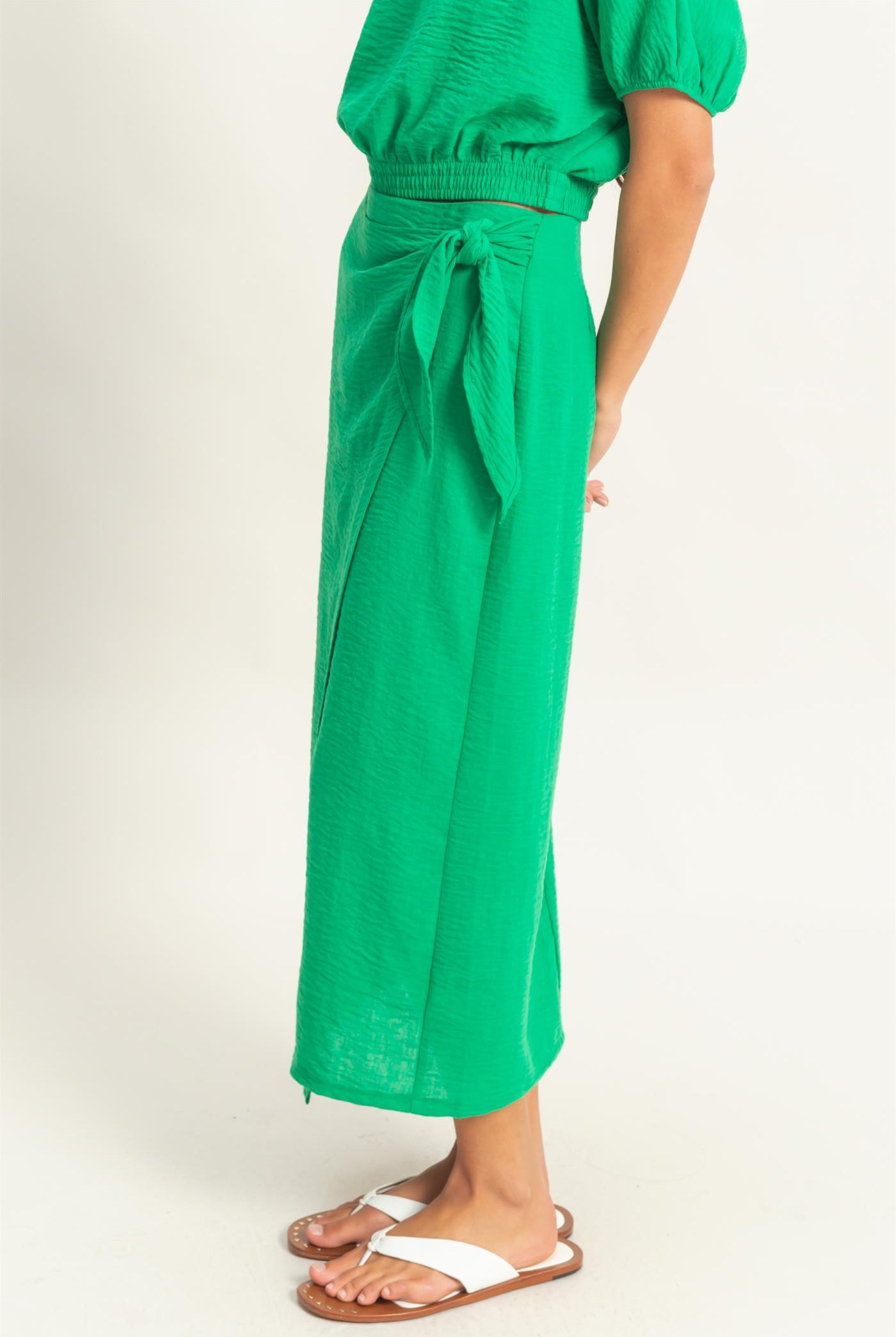 Wholesale High Waist Crinkle Woven Maxi Skirt Skirts DZ25C511 GREEN DOUBLE ZERO
