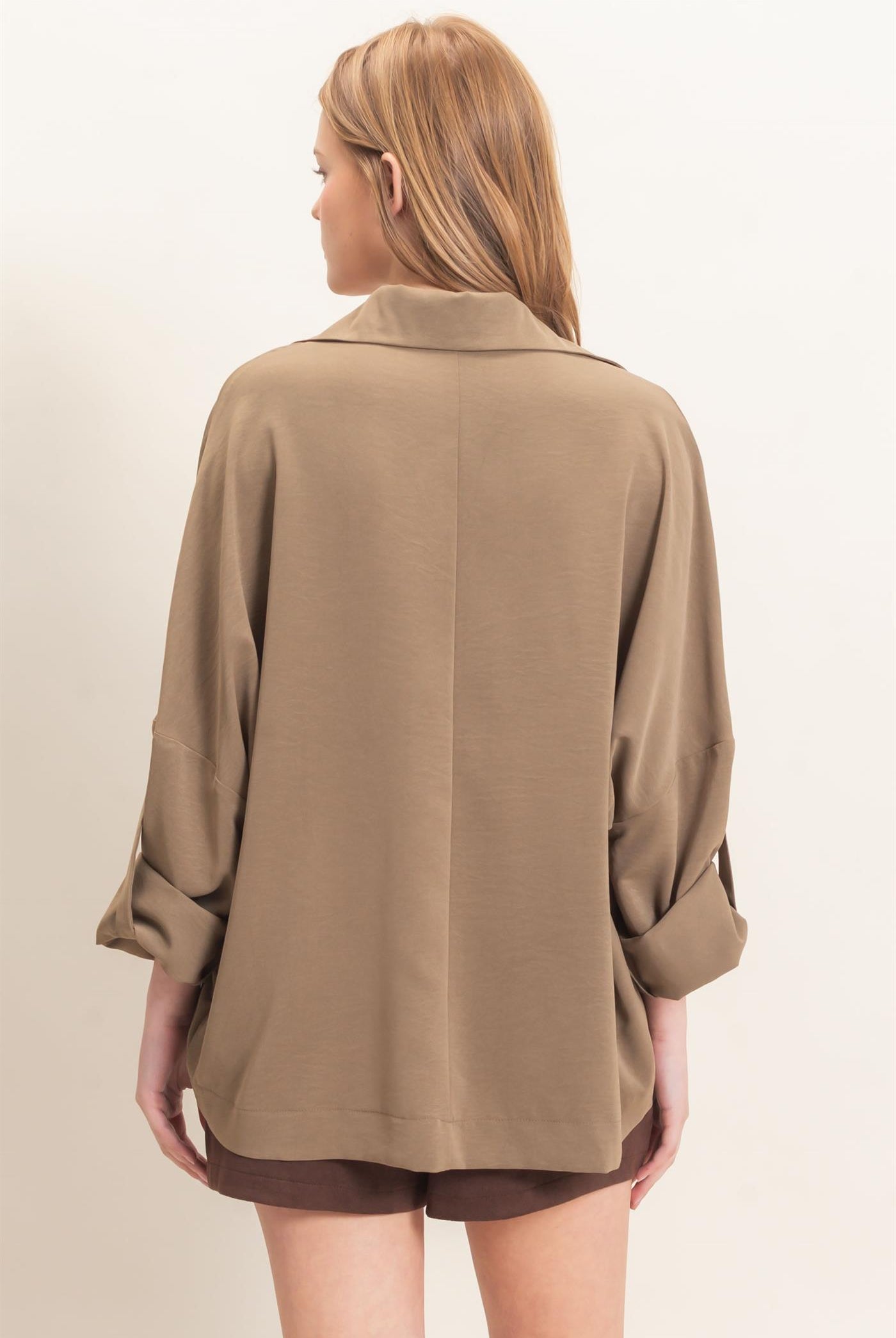 Wholesale Buttoned Collar Split Sleeve Top Clothing Tops HF26F071 OLIVE HYFVE