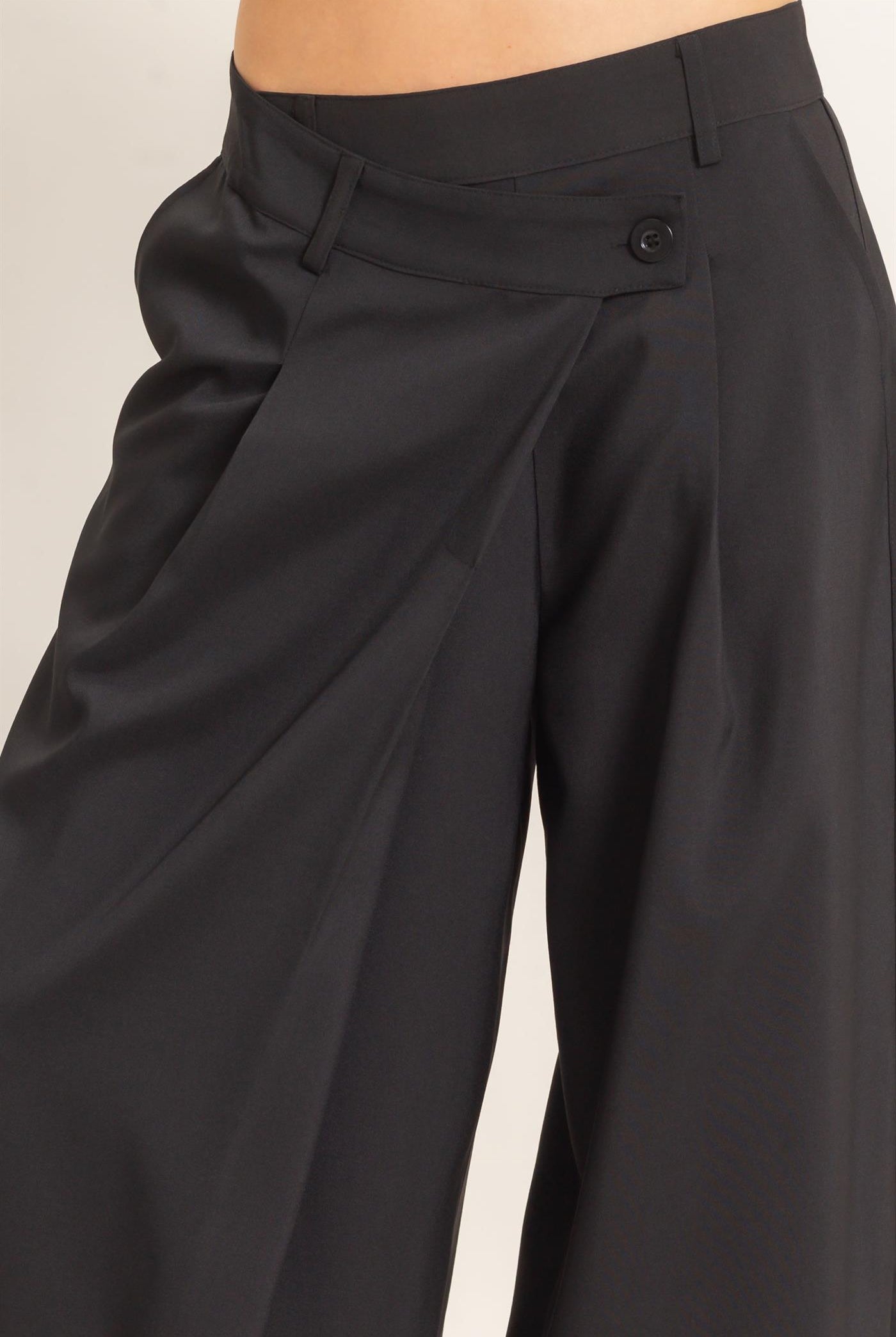Wholesale Asymmetrical Overlap Pleated Pant Pants HF26C885 BLACK HYFVE