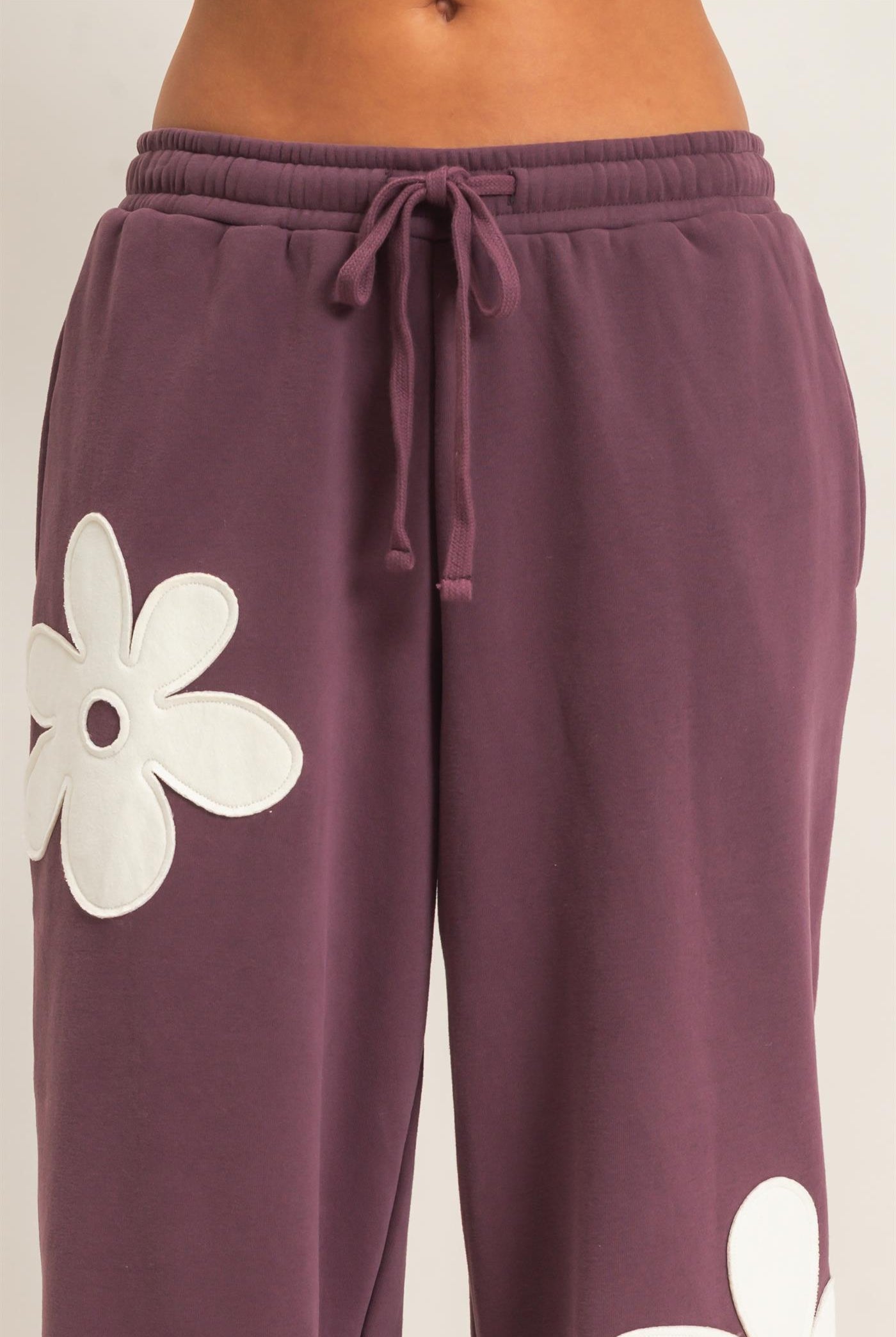 Wholesale Floral Applique Drawstring Jogger Pants Joggers DZ26F308 COCOA DOUBLE ZERO