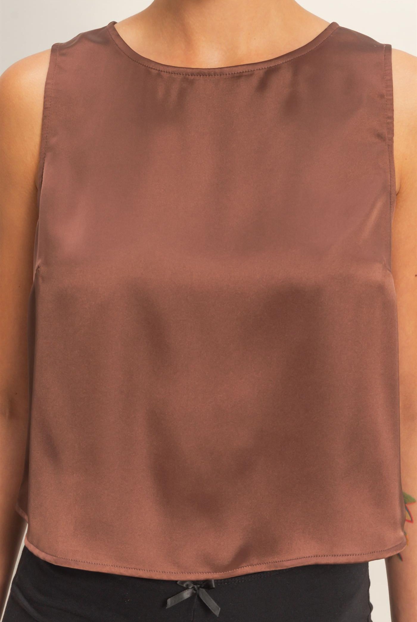 Wholesale Satin Sleeveless Round Neck Top With Back Keyhole Clothing Tops DZ26C084 CHOCOLATE DOUBLE ZERO