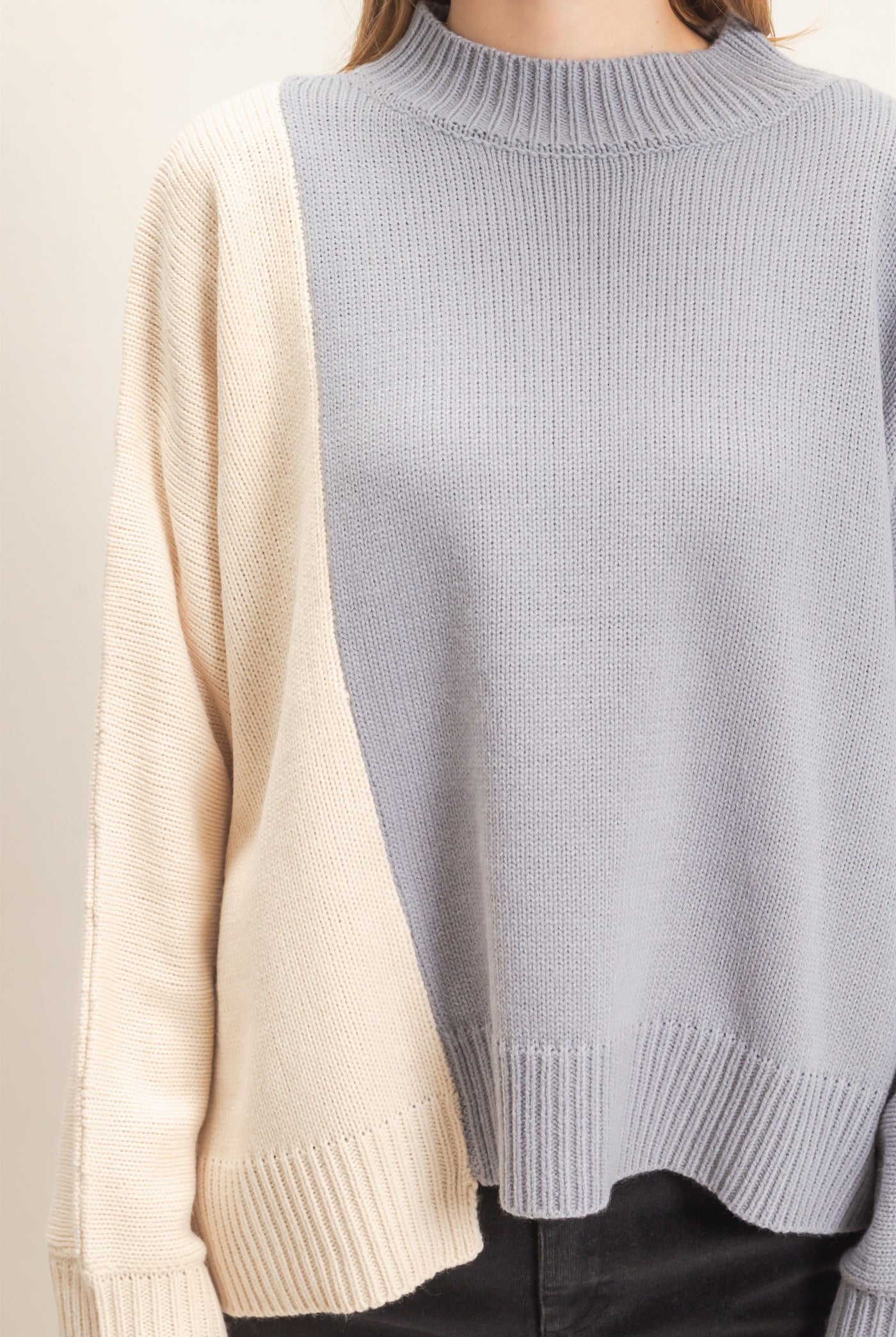 Wholesale Two-Tone Knit Sweater Sweaters HF26F184 GRAY HYFVE
