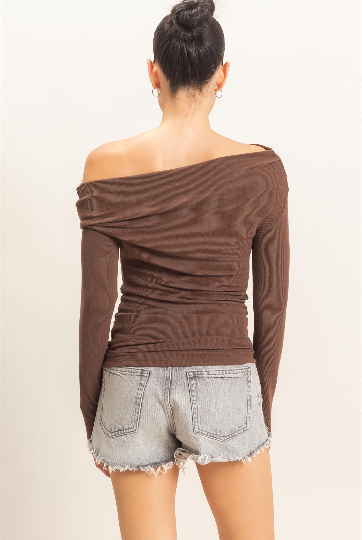 Wholesale Asymmetrical Off-Shoulder Top Clothing Tops HF26E377 CHESTNUT HYFVE