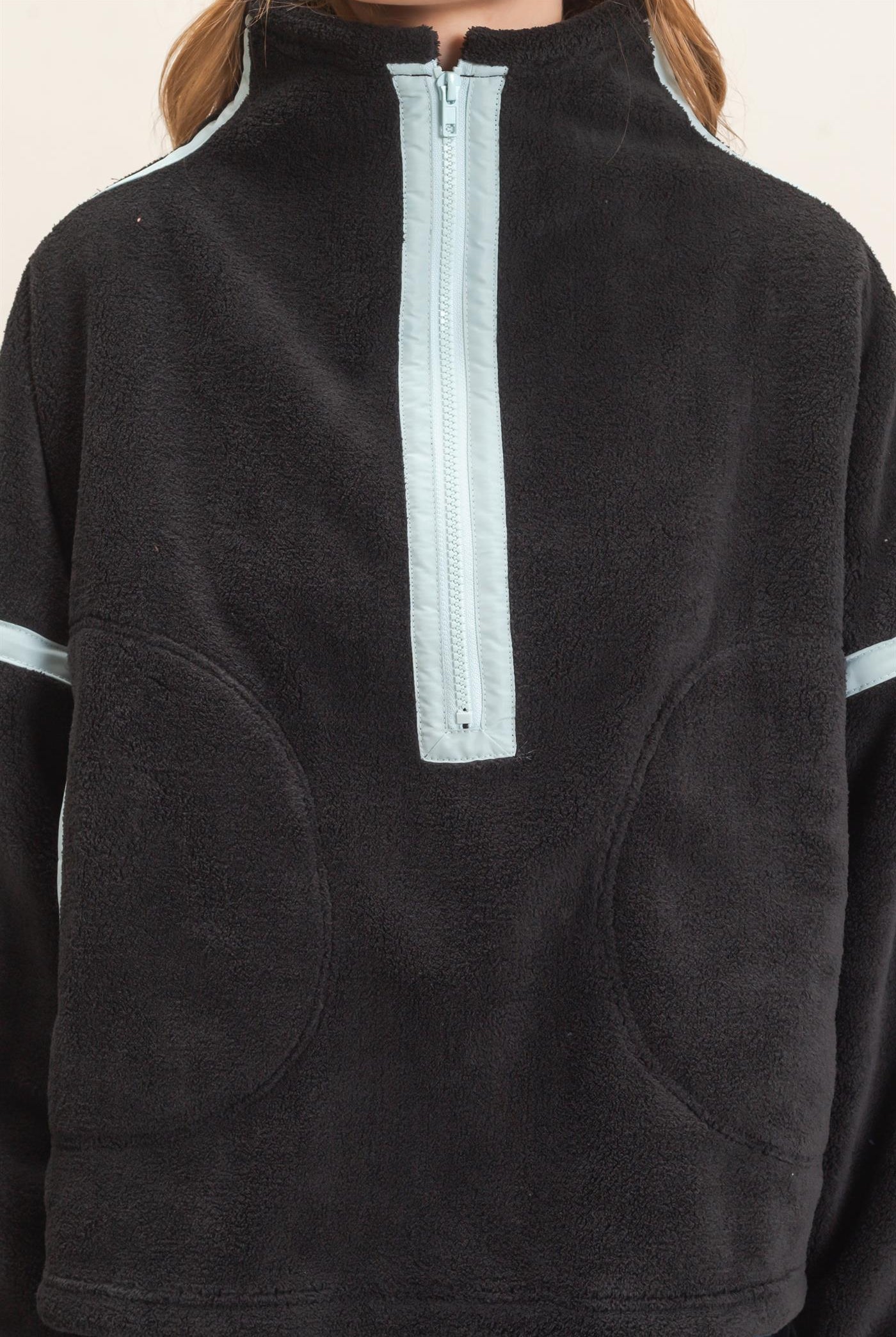 Wholesale Contrast Trim Half-Zip Fleece Pullover Outerwear HF26F206-D BLACK HYFVE