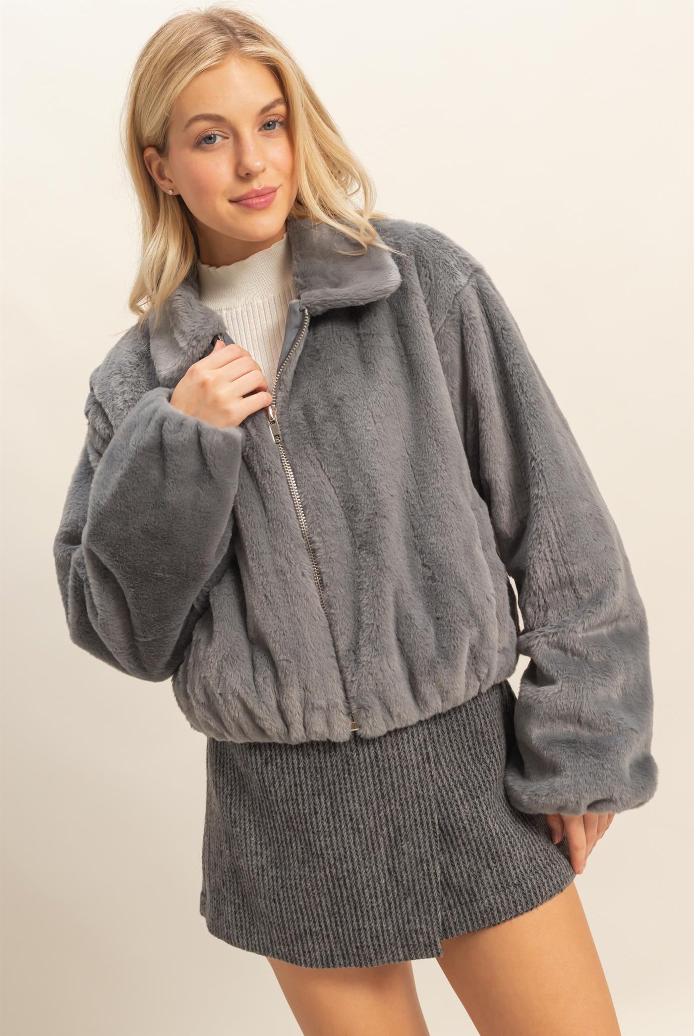 Wholesale Faux Fur Zip Up Jacket With Plush Collar Coats & Jackets HF25E940 GRAY BLUE HYFVE