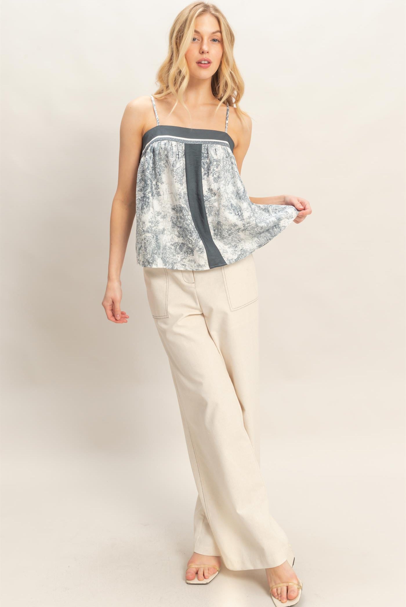 Wholesale Printed Strappy Top Clothing Tops HF26A365 GRAY HYFVE