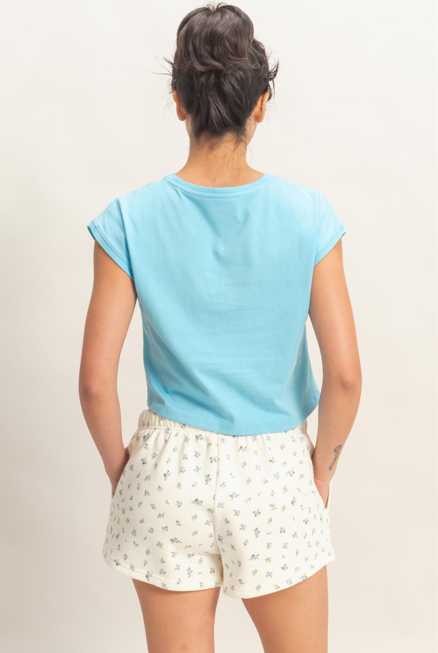 Wholesale Classic Crew Neck Sleeveless Top Shirts DZ24A652 BLUE DOUBLE ZERO