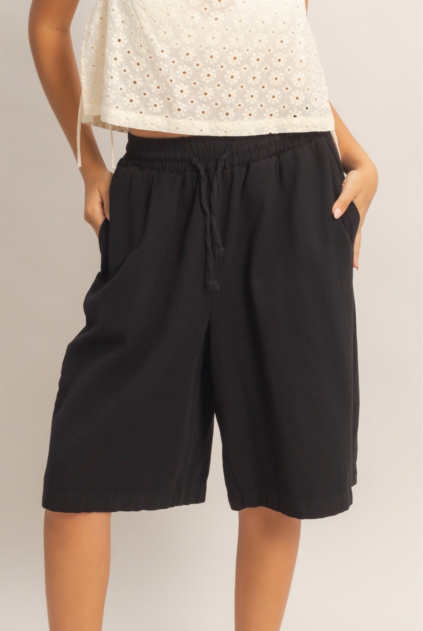Wholesale Elastic Waistband Shorts Shorts HF26E445 BLACK HYFVE