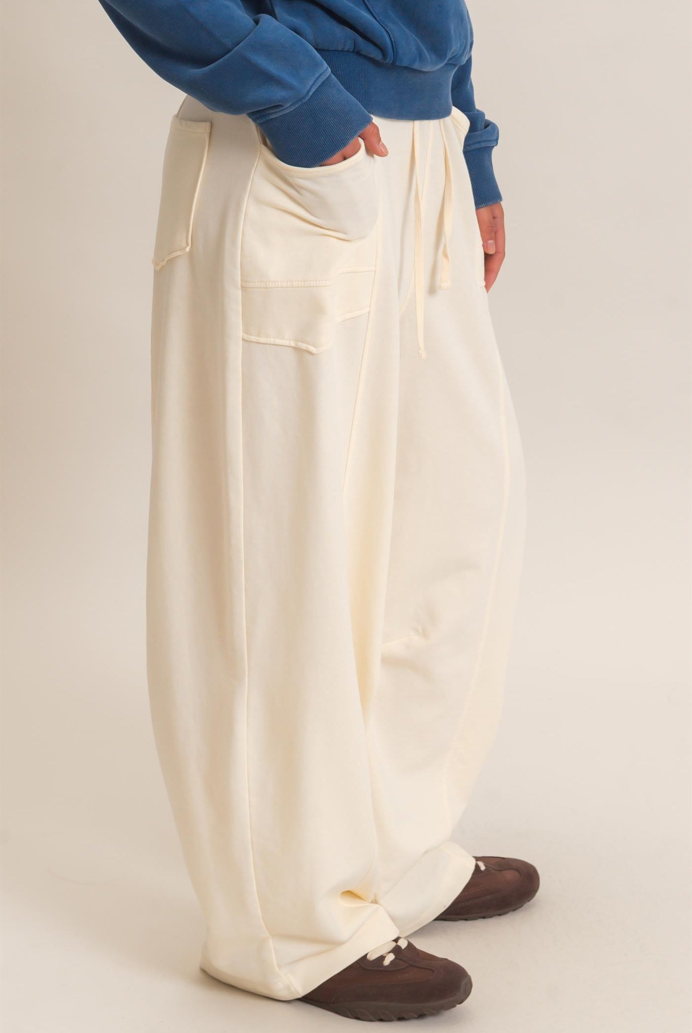 Wholesale Mineral Washed Barrel Sweatpants Pants DZ26F246 ALPACA DOUBLE ZERO