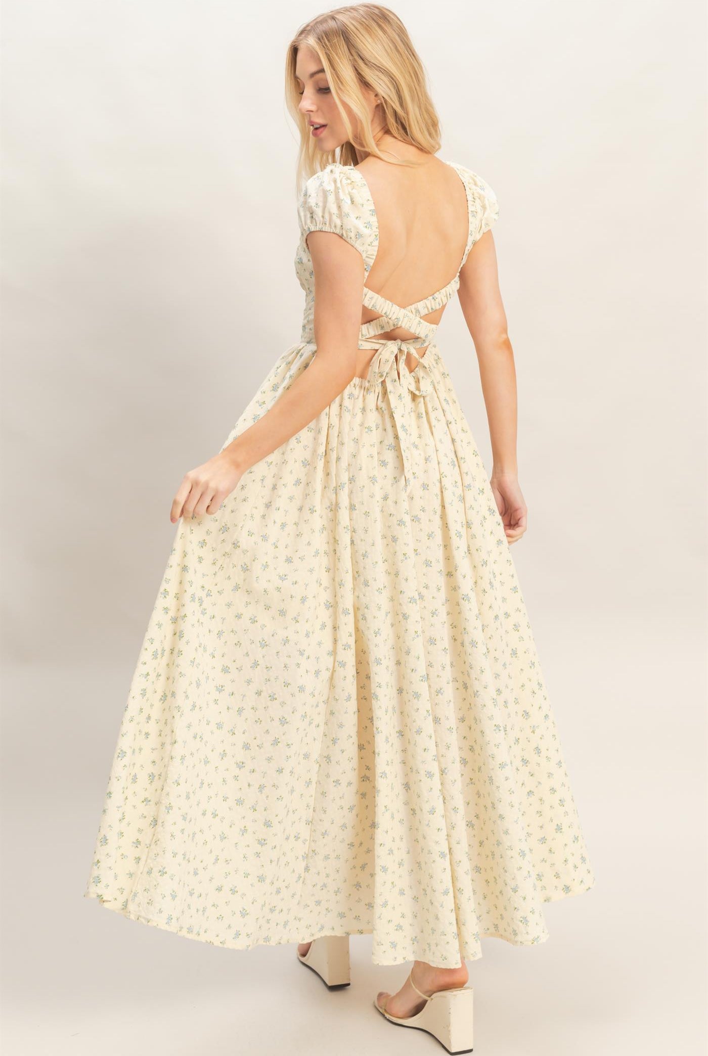 Wholesale Smocked Floral Maxi Dress Dresses HF26C262 BLUE HYFVE