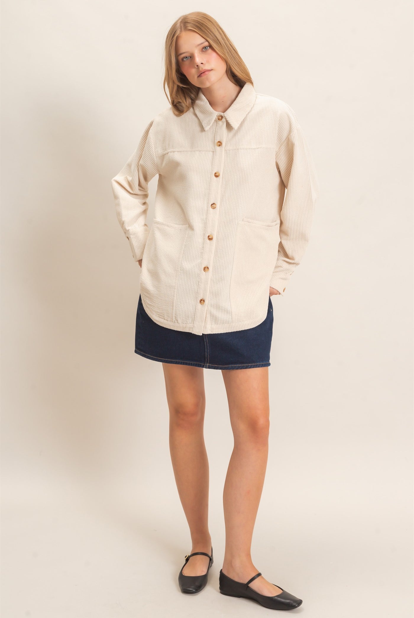 Wholesale Corduroy Button-Up Shirt Outerwear HF26F163 WHITE SWAN HYFVE