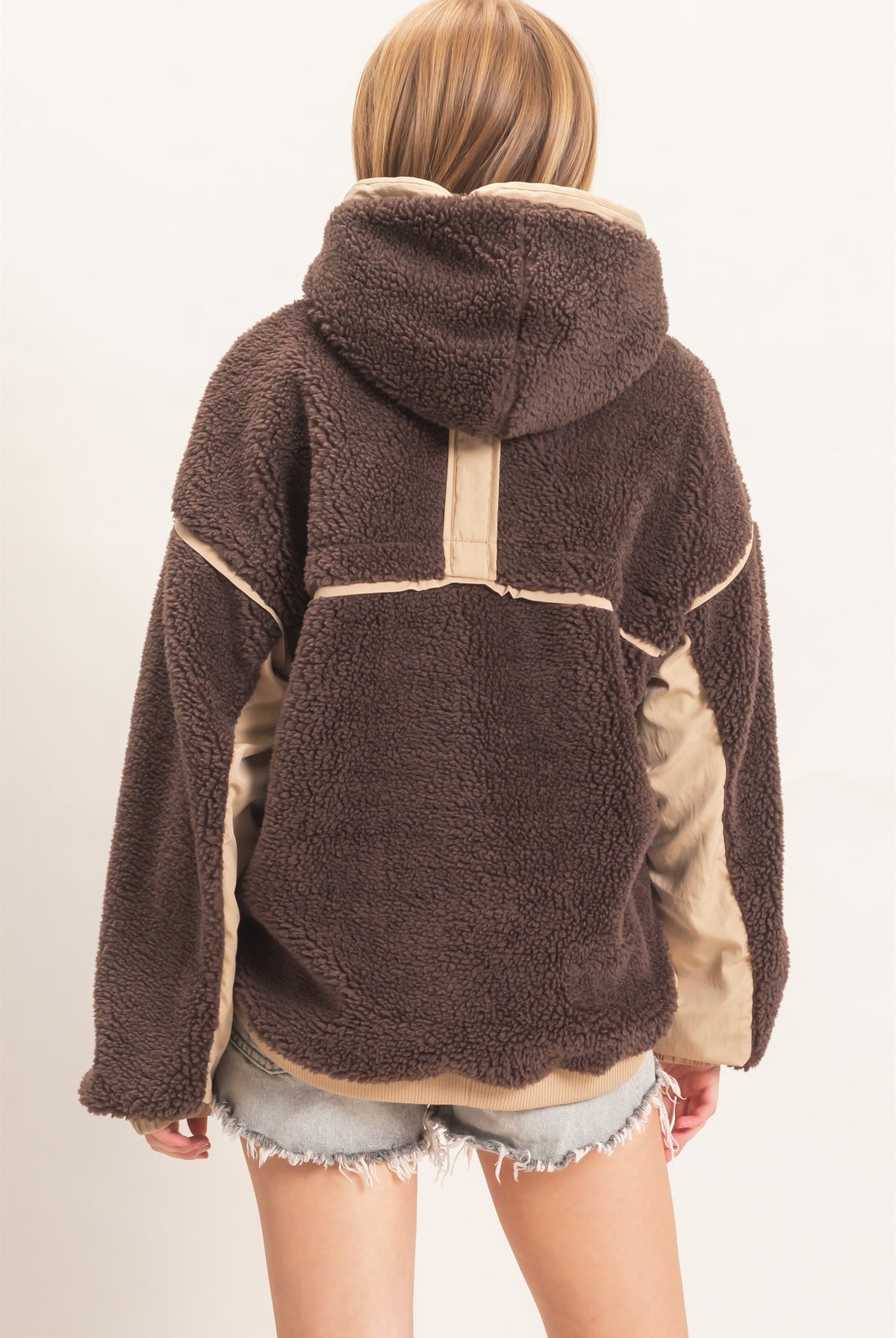 Wholesale Contrast Panel Sherpa Hooded Jacket Hoodies HF26E989 CHOCOLATE HYFVE