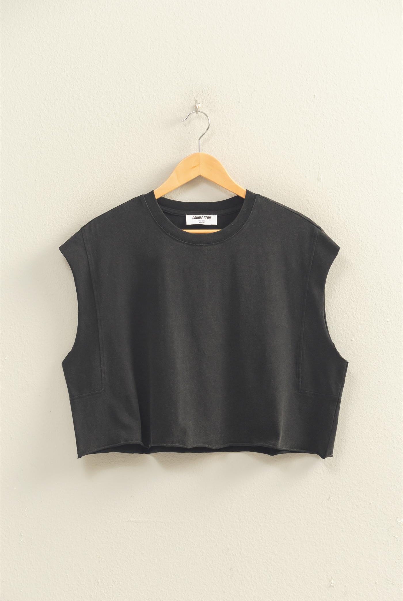 Wholesale Crew Neck Boxy Sleeveless Cropped Top Clothing Tops DZ26A224 BLACK DOUBLE ZERO