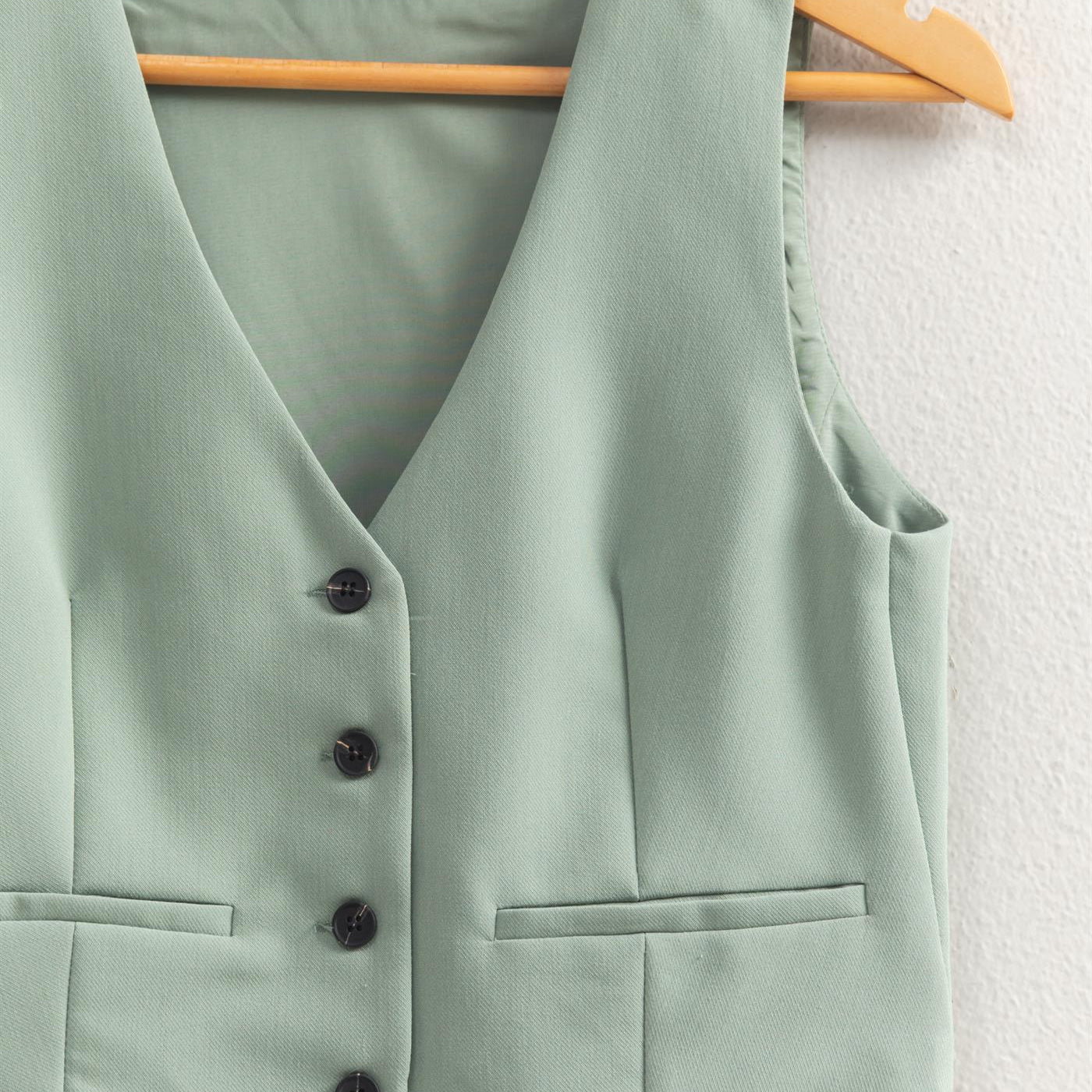 Wholesale Tailored Button-Down Vest Vests DZ25E126 SAGE GREEN DOUBLE ZERO