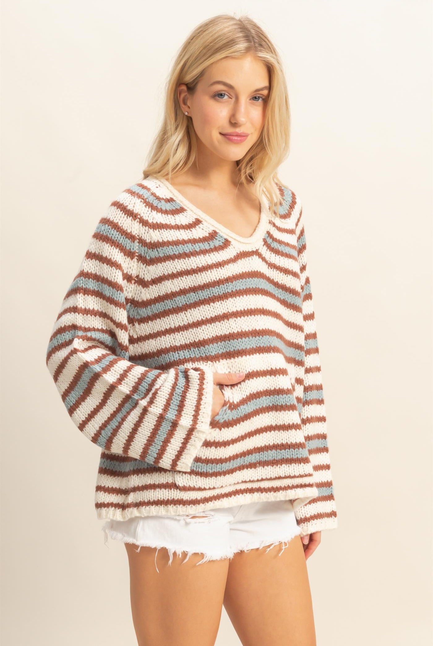 Wholesale Kangaroo Pocket Detail Striped Pullover Sweaters HF25E904 CREAM COMBO HYFVE