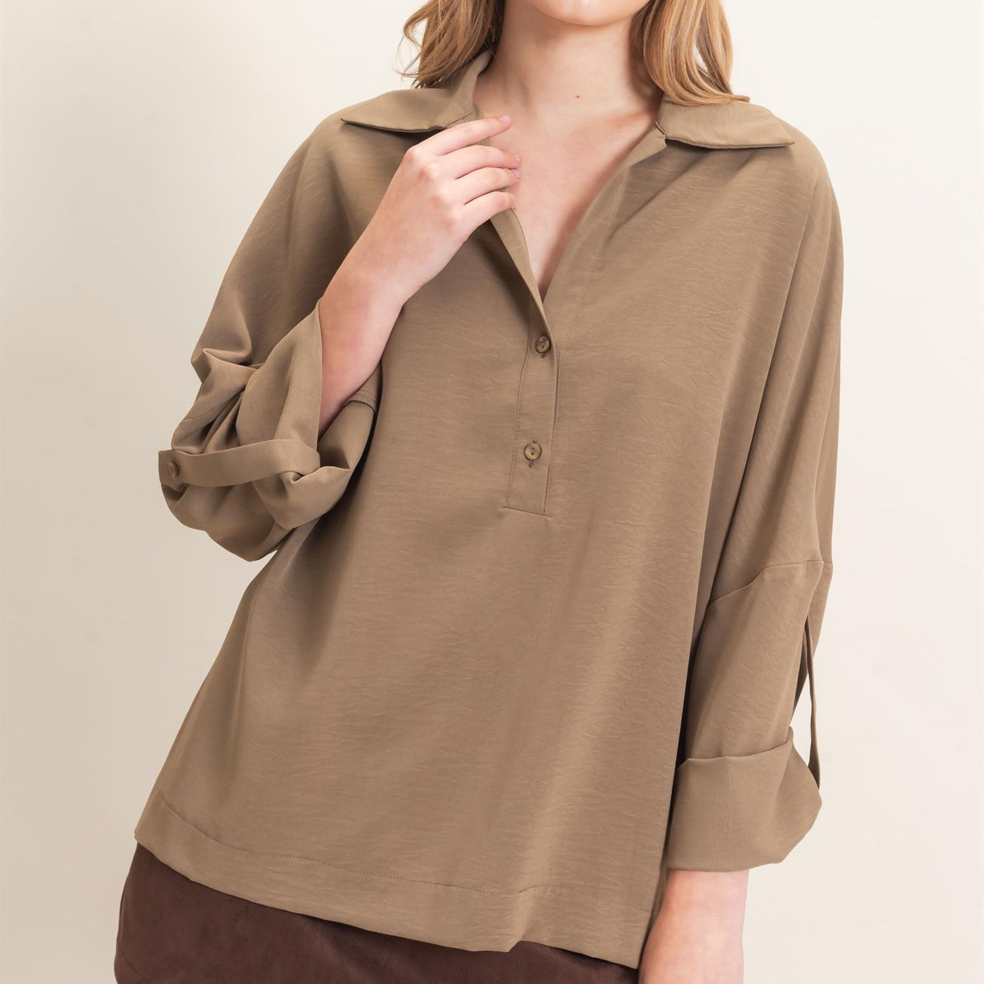 Wholesale Buttoned Collar Split Sleeve Top Clothing Tops HF26F071 OLIVE HYFVE