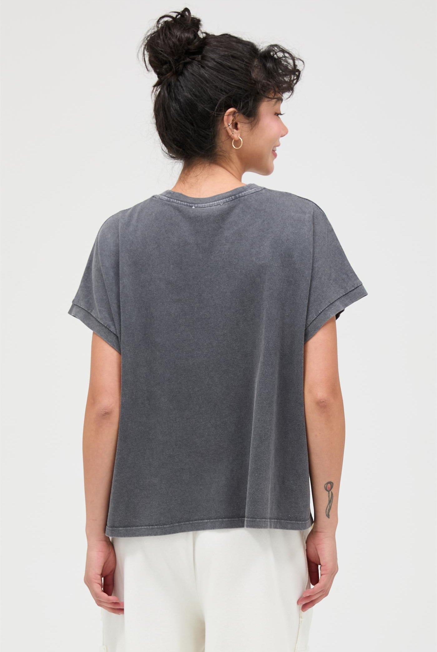 Wholesale Capped Sleeve Mineral Wash T-Shirt T-Shirts DZ26A033 CHARCOAL DOUBLE ZERO