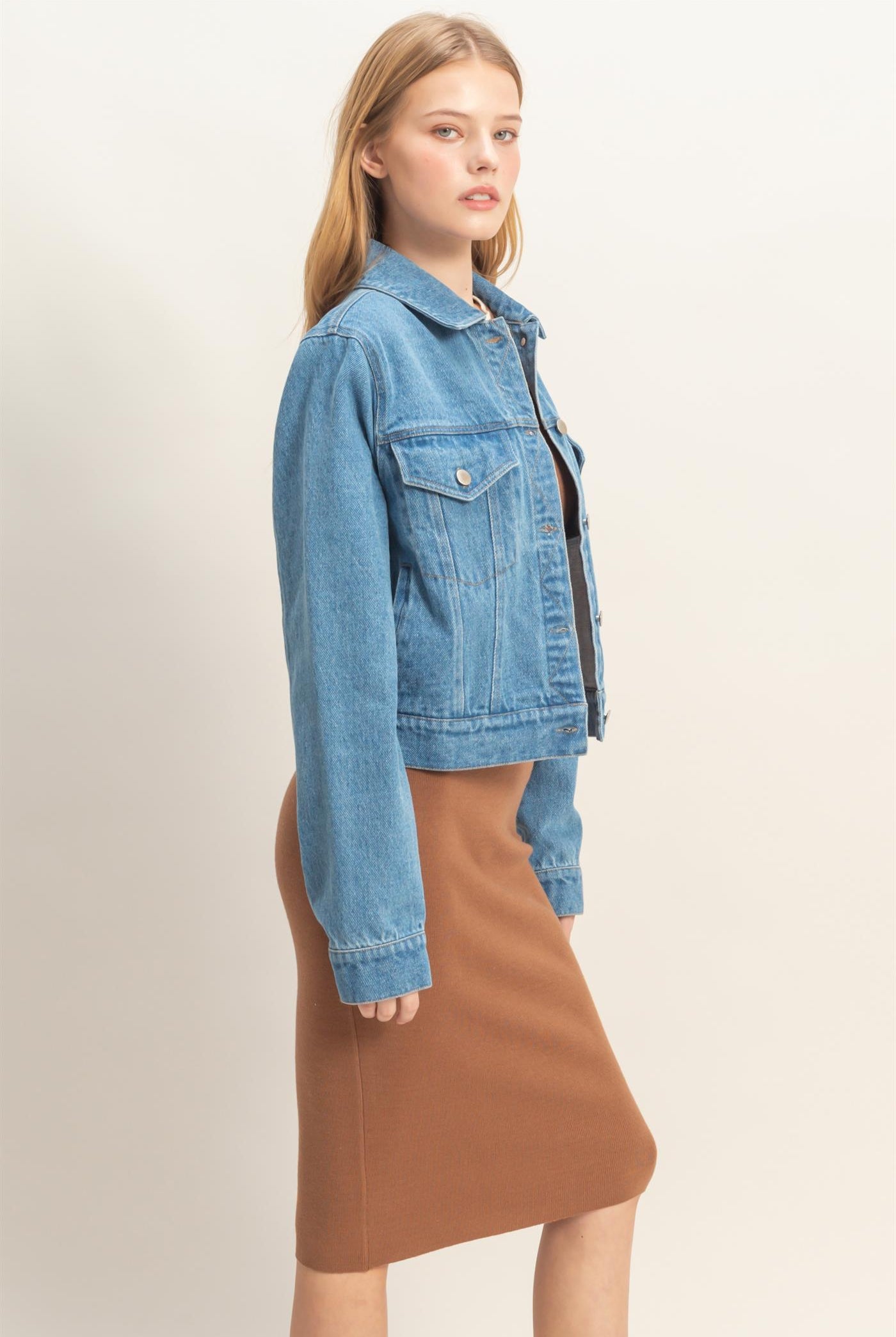 Wholesale Denim Button-Up Jacket Coats & Jackets HF26C725 LIGHT BLUE HYFVE