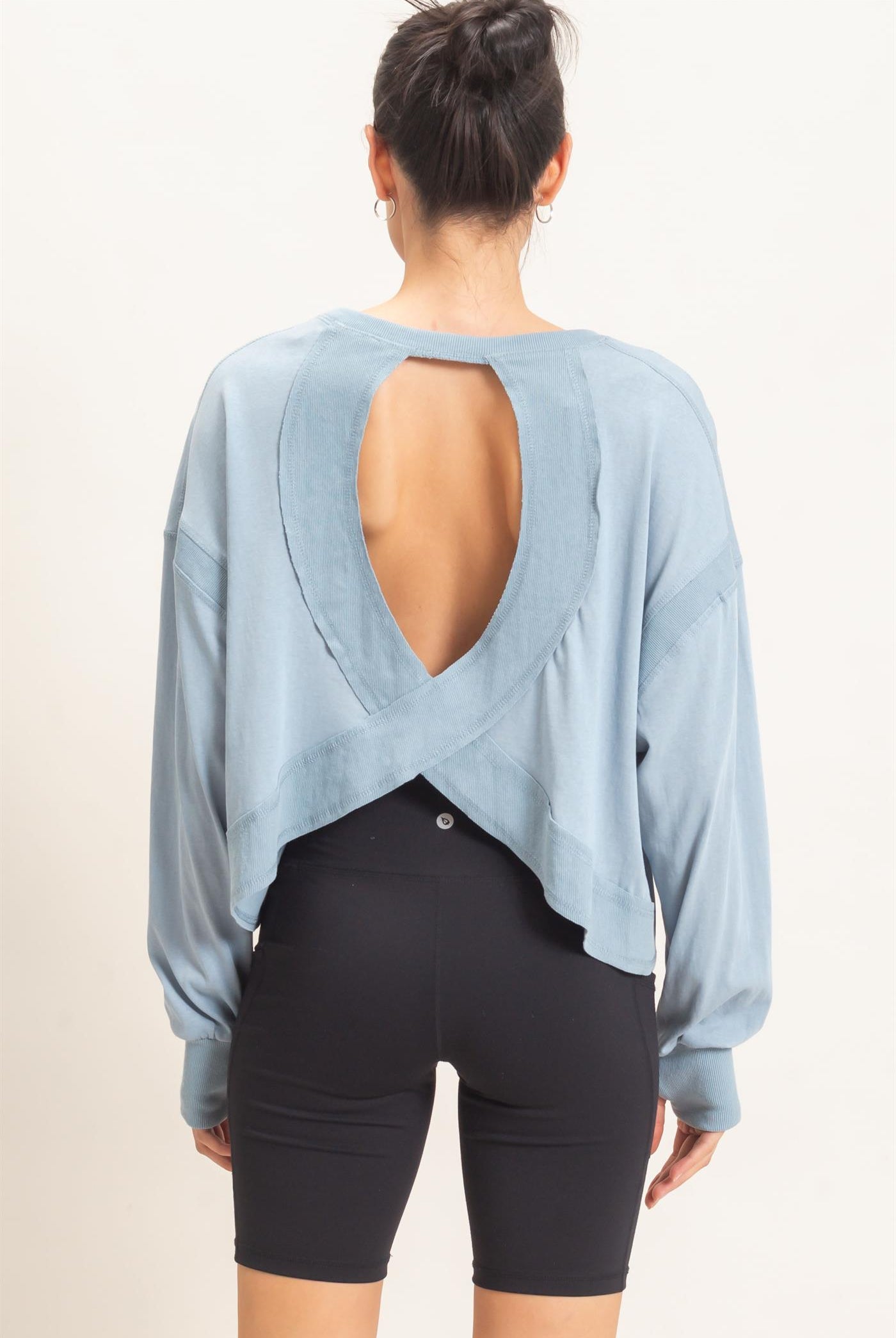 Wholesale Crew Neck Top Clothing Tops HF26C808 LIGHT BLUE HYFVE