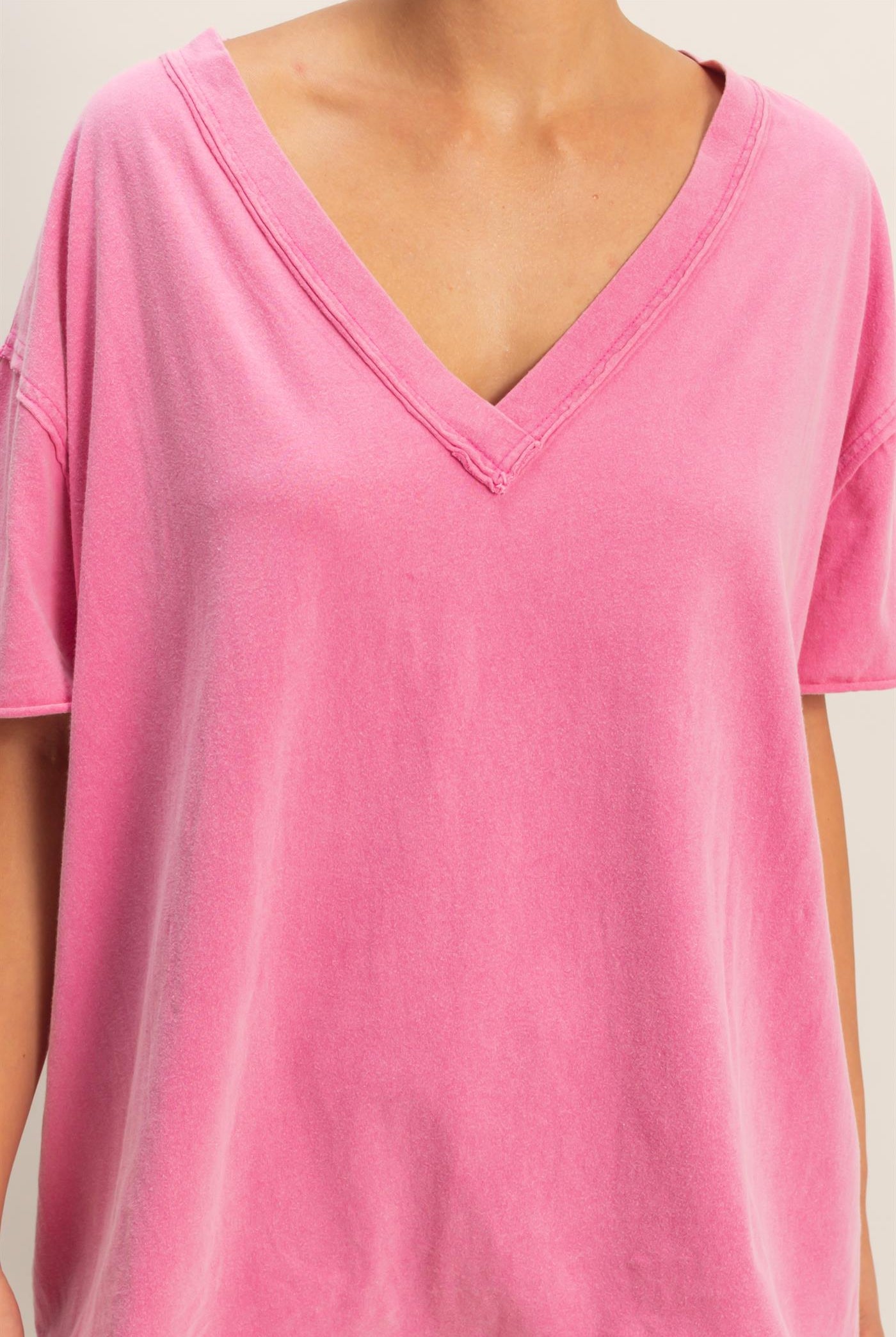 Wholesale Washed V-Neck Oversized Tee Clothing Tops DZ26A760 FUCHSIA DOUBLE ZERO