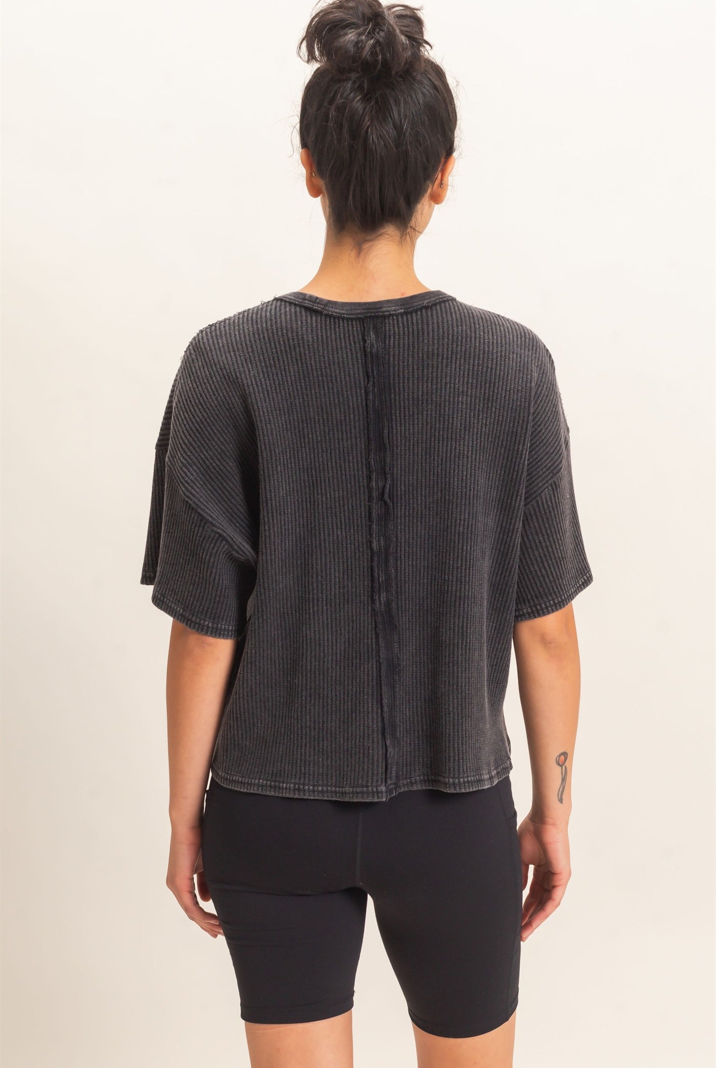 Wholesale Mineral Wash Waffle Knit Pocket Top Clothing Tops DZ26E222 BLACK DOUBLE ZERO