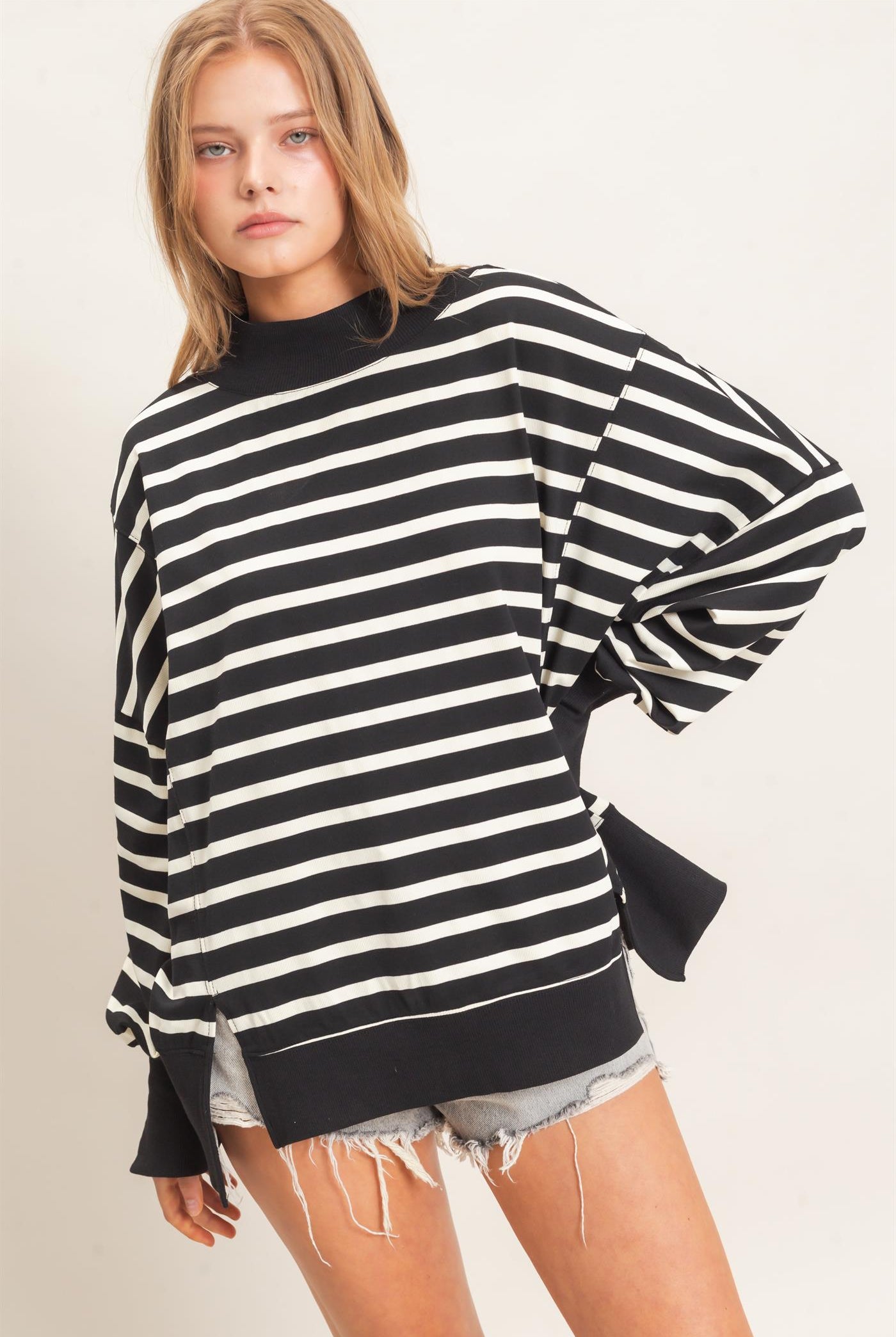 Wholesale Striped Mock Neck Sweatshirt Sweatshirts HF27A178-D BLACK/CREAM HYFVE