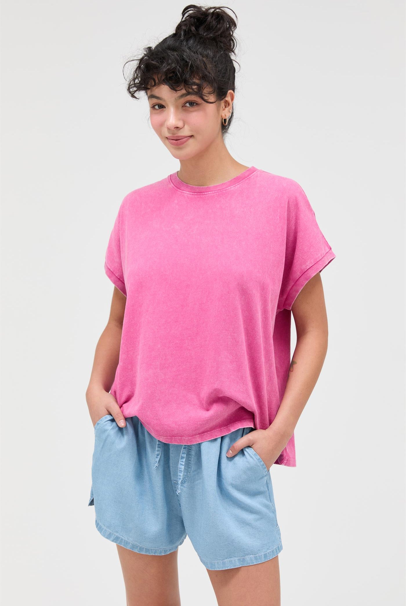 Wholesale Capped Sleeve Mineral Wash T-Shirt T-Shirts DZ26A033 FUCHSIA DOUBLE ZERO