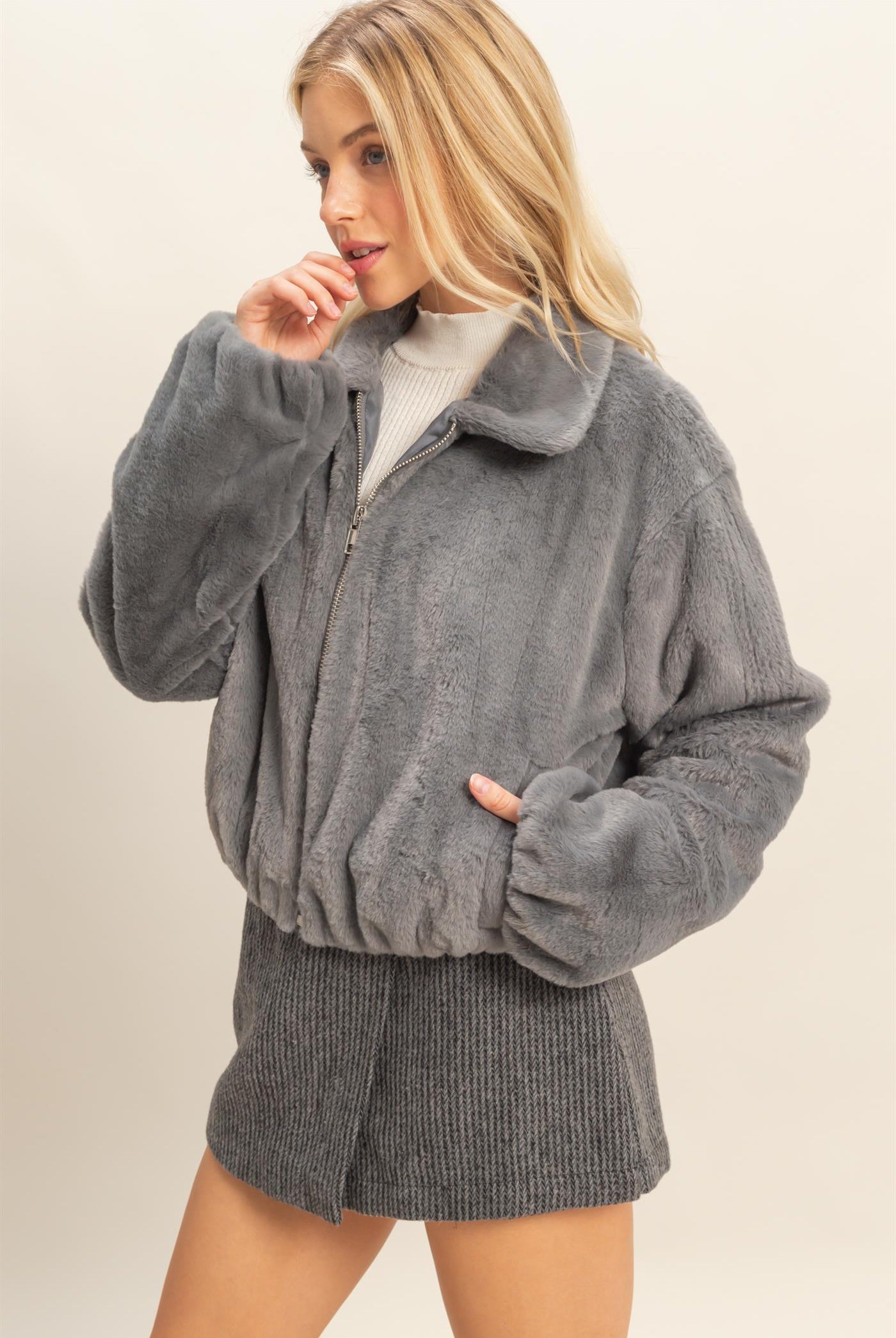 Wholesale Faux Fur Zip Up Jacket With Plush Collar Coats & Jackets HF25E940 GRAY BLUE HYFVE