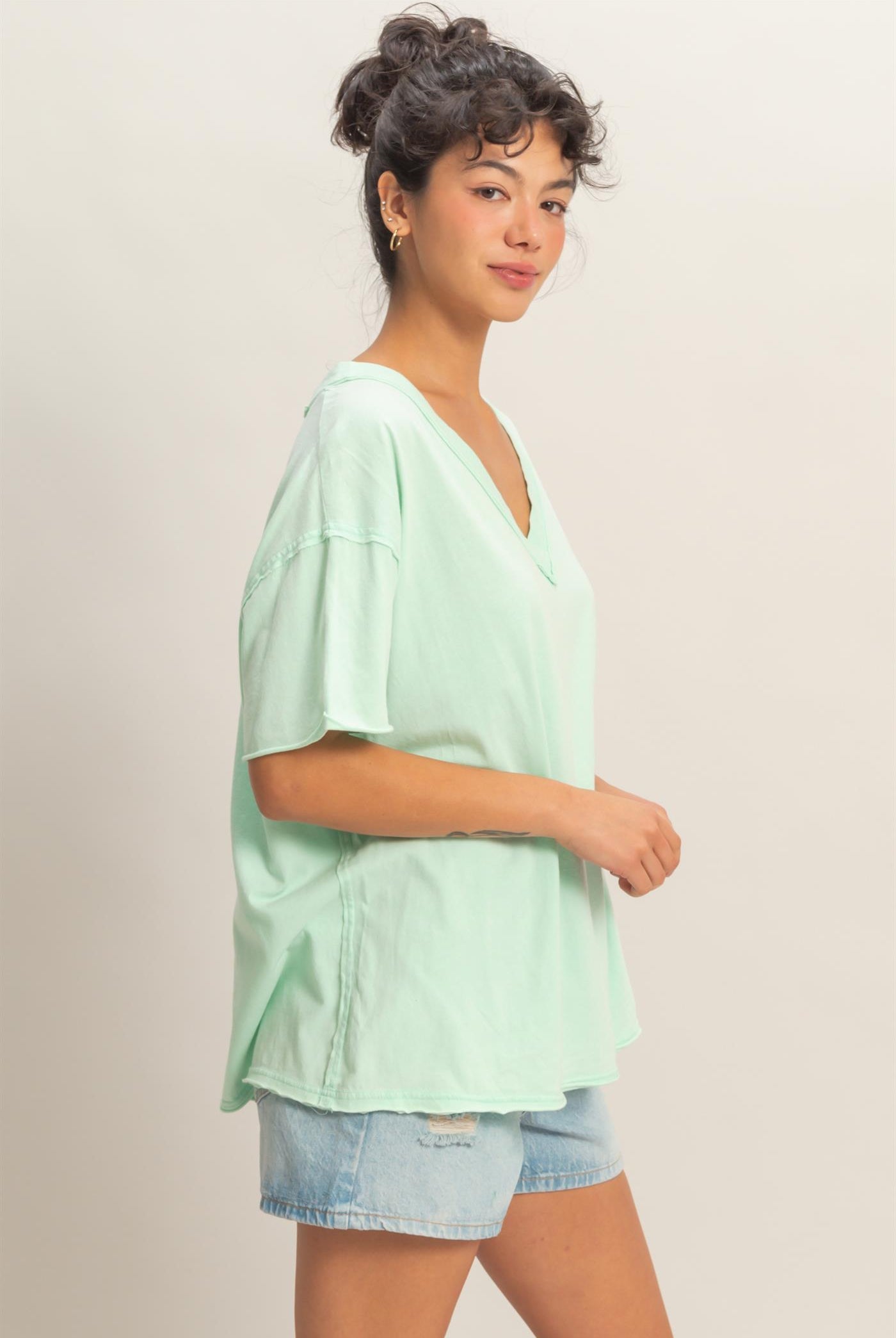 Wholesale Washed V-Neck Oversized Tee Clothing Tops DZ26A760 MINT DOUBLE ZERO