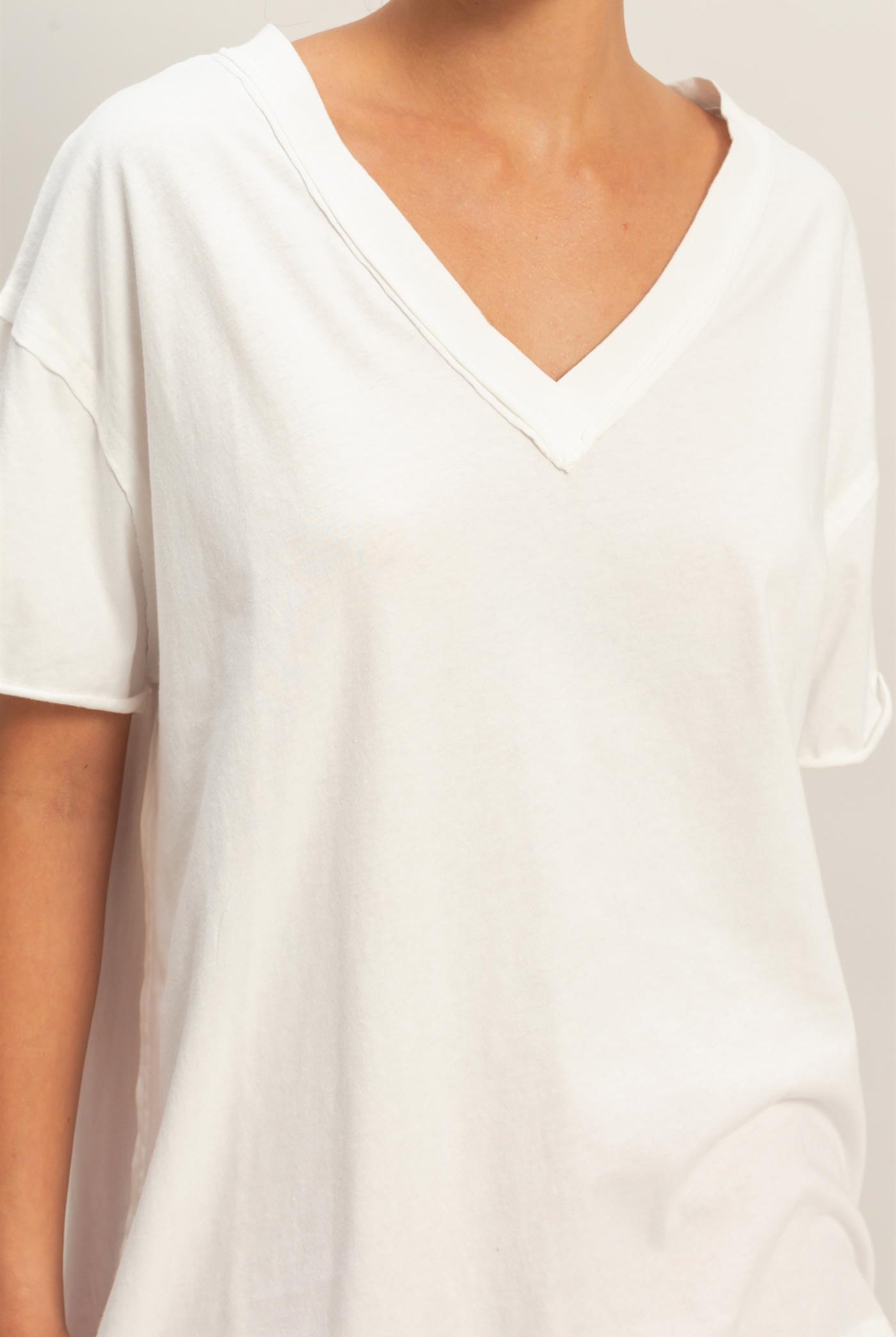 Wholesale Washed V-Neck Oversized Tee Clothing Tops DZ26A760 WHITE DOUBLE ZERO