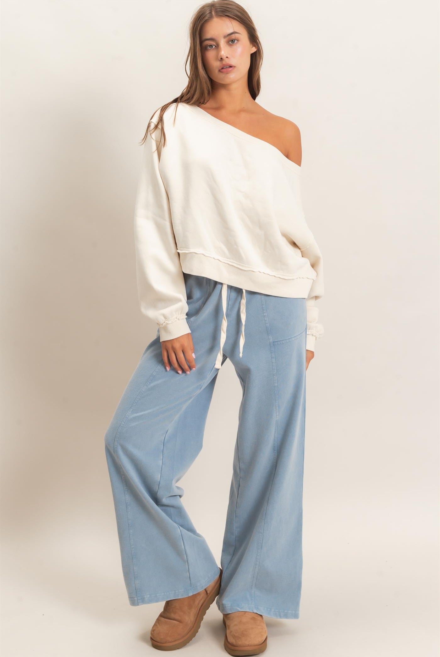 Wholesale Raw Edge Acid Wash Off The Shoulder Sweatshirt Sweatshirts DZ26F013 ALPACA DOUBLE ZERO