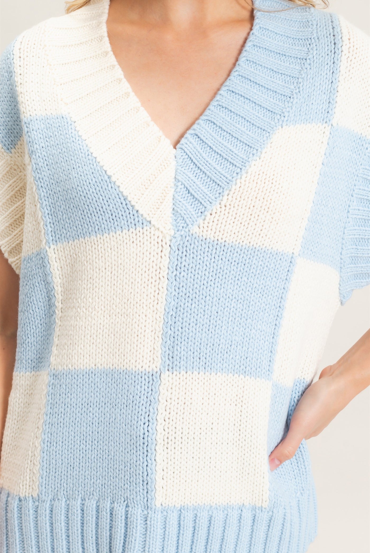 Wholesale Ribbed V-Neck Checkered Sweater Vest Sweaters HF26F180 BLUE HYFVE