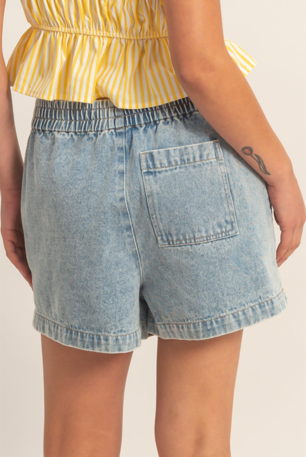 Wholesale Elastic Waist Mineral Wash Denim Shorts Shorts DZ26C195 LIGHT BLUE DOUBLE ZERO