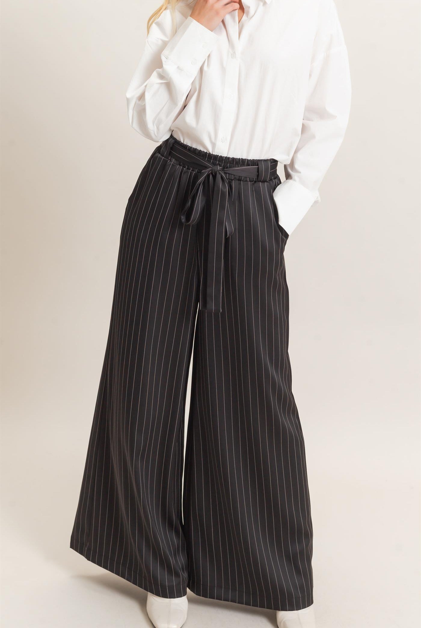 Wholesale Pinstripe Wide-Leg Pants Pants HF25F030 BLACK HYFVE