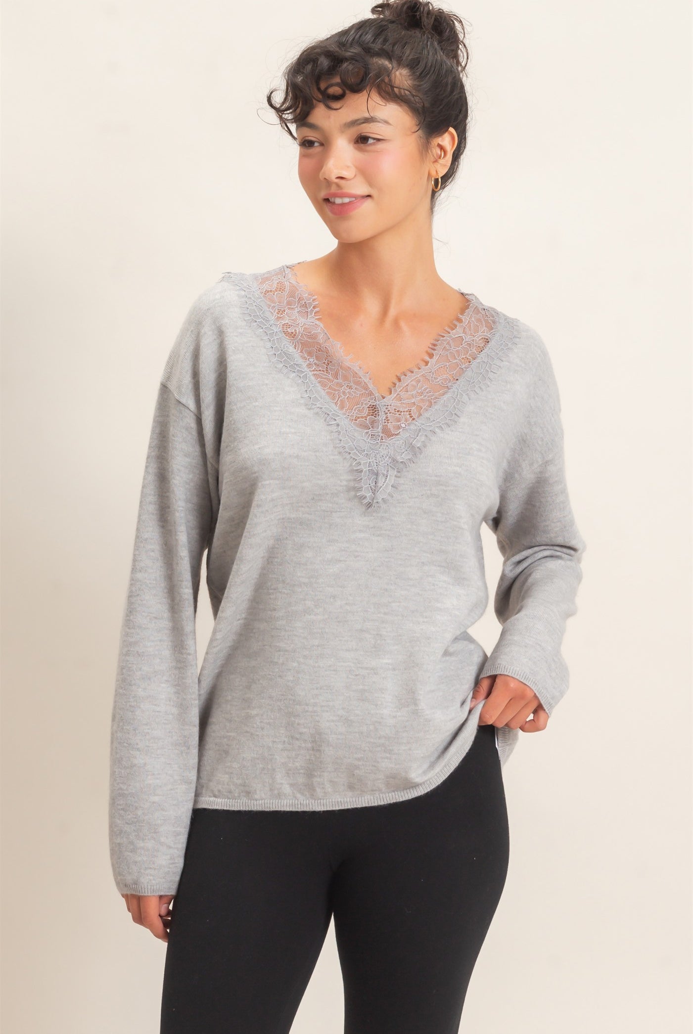 Wholesale Lace Trim V-Neck Sweater Sweaters DZ26E327 HEATHER GRAY DOUBLE ZERO