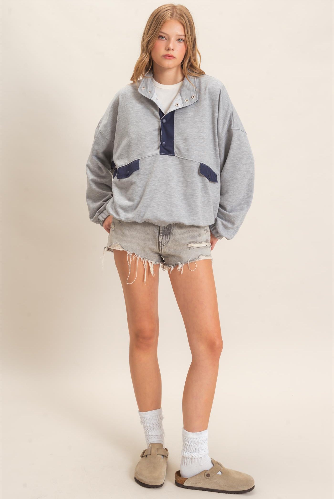 Wholesale Contrast Button-Up Collar Top Clothing Tops HF26C875 HEATHER GRAY HYFVE