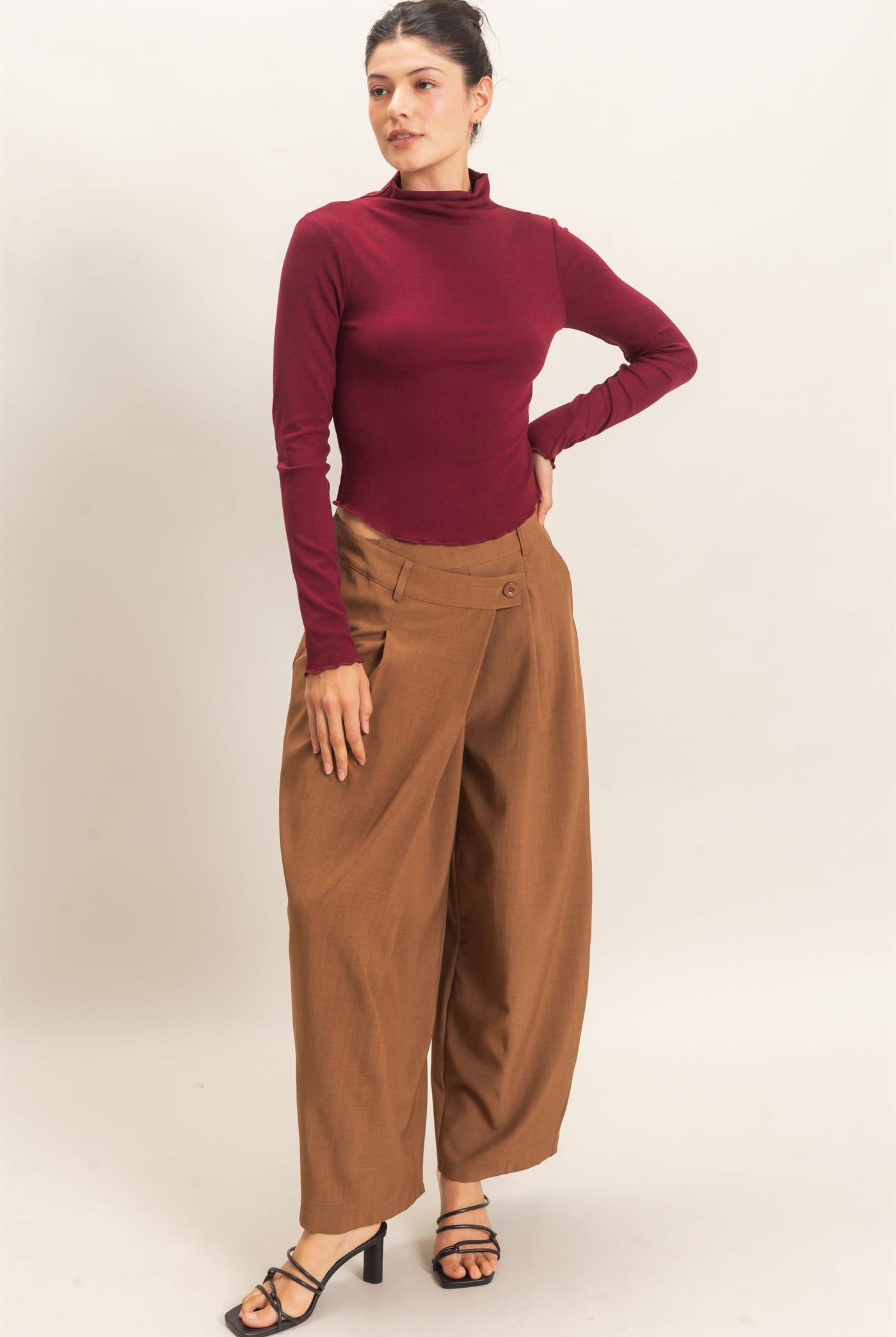Wholesale Asymmetrical Overlap Pleated Pant Pants HF26C885 BROWN HYFVE