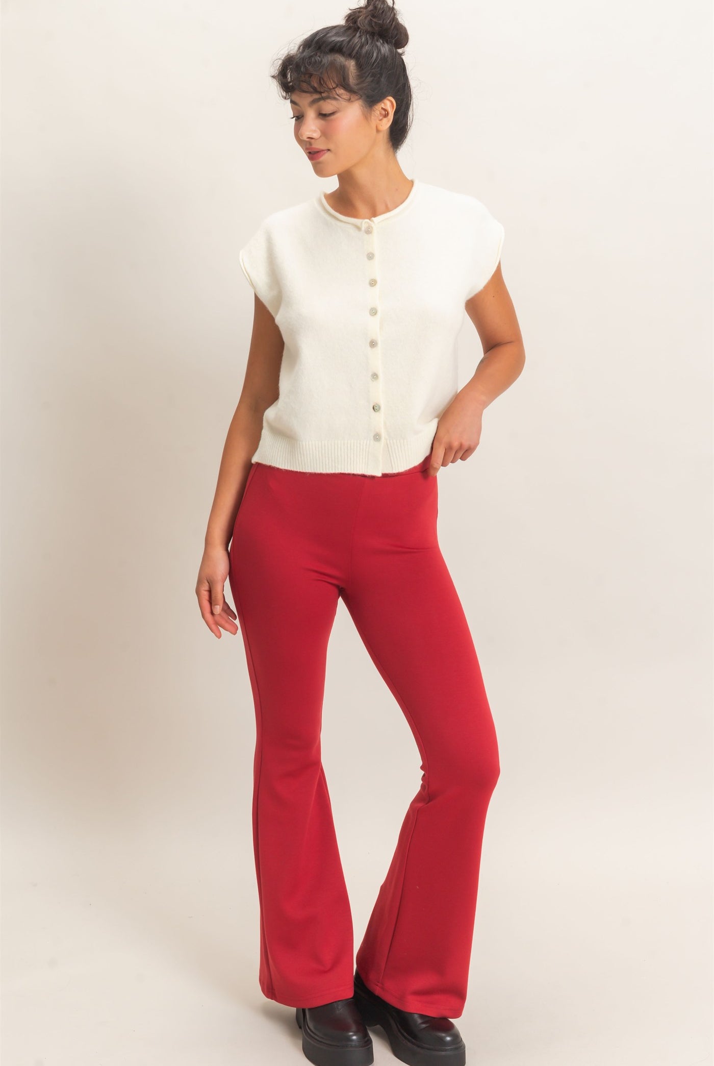 Wholesale Rolled Edge Button Front Sweater Vest Sweaters DZ26E239 CREAM DOUBLE ZERO