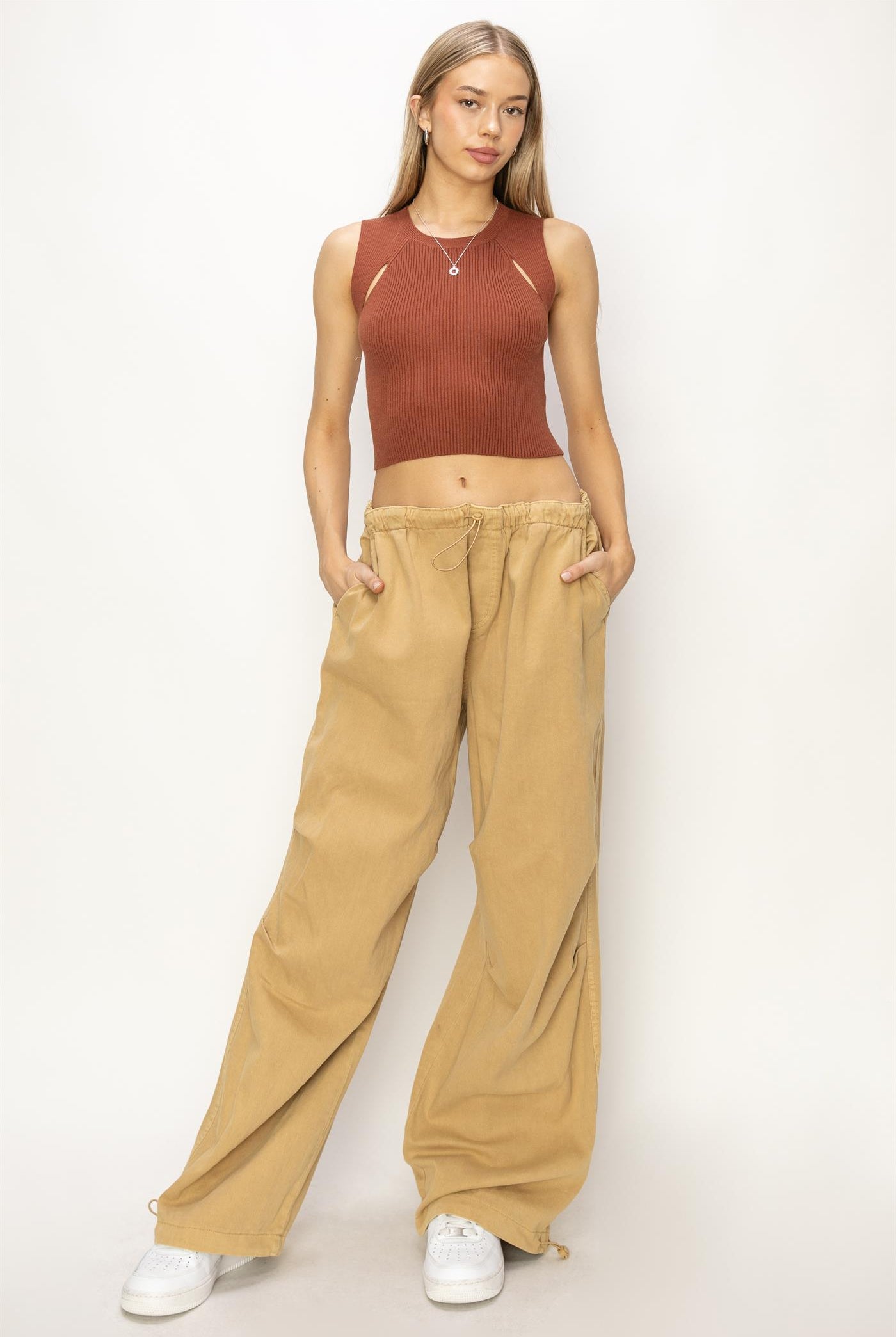 Wholesale Mid Rise Parachute Pants Pants DZ24A518 SAND DOUBLE ZERO