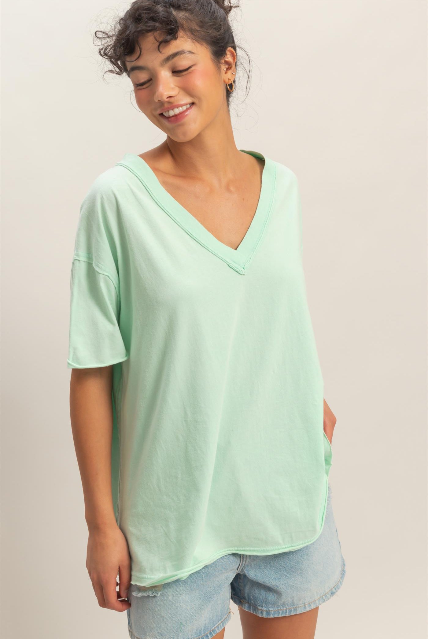 Wholesale Washed V-Neck Oversized Tee Clothing Tops DZ26A760 MINT DOUBLE ZERO