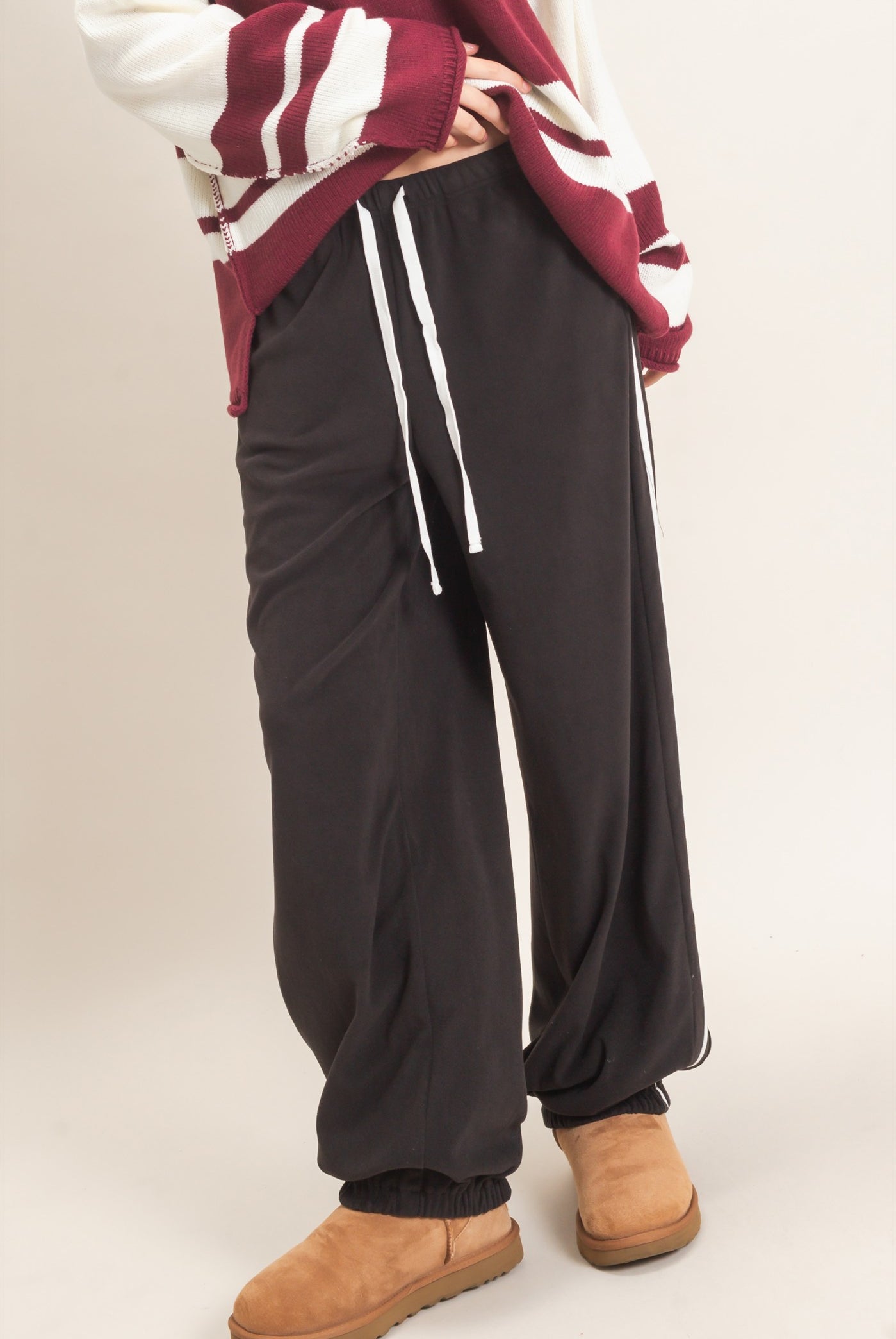 Wholesale Drawstring Waist Jogger Pants Joggers HF26E424-D BLACK HYFVE