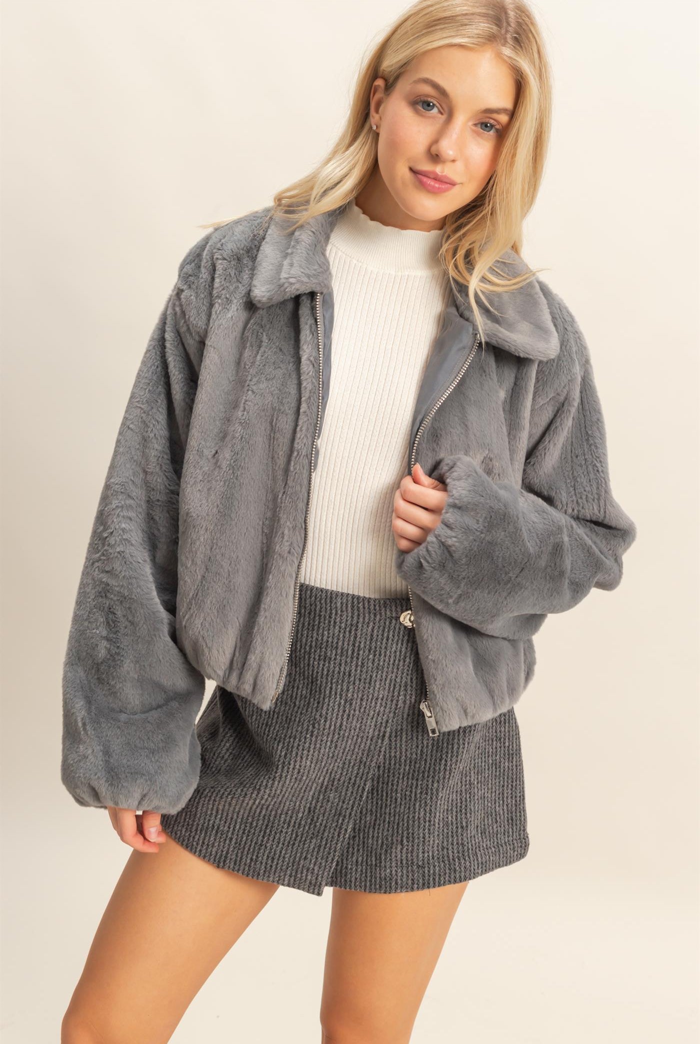 Wholesale Faux Fur Zip Up Jacket With Plush Collar Coats & Jackets HF25E940 GRAY BLUE HYFVE